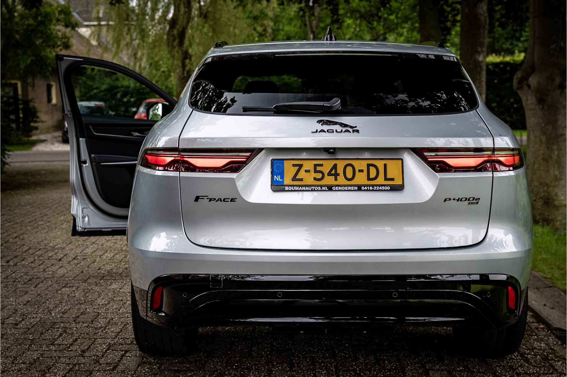 Jaguar F-Pace 2.0 P400e PHEV S Panorama Meridian Pivi Pro 360 Camera - 26/30