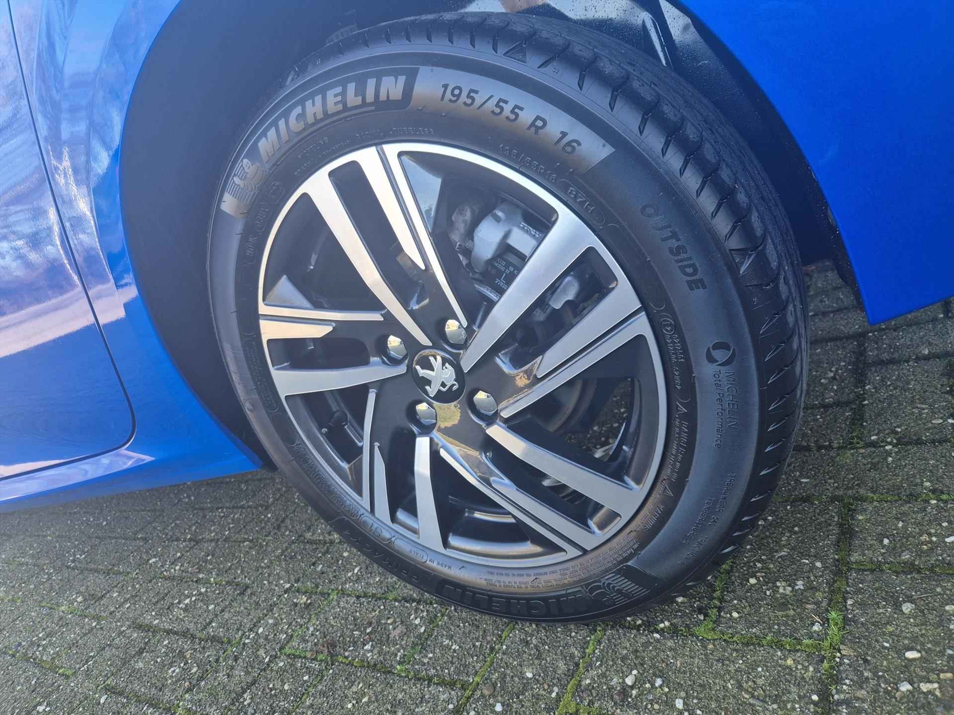 PEUGEOT 208 1.2 PureTech 100 pk Allure EAT8 Automaat - Camera - Navigatie - Stoelverwarming - 9/25