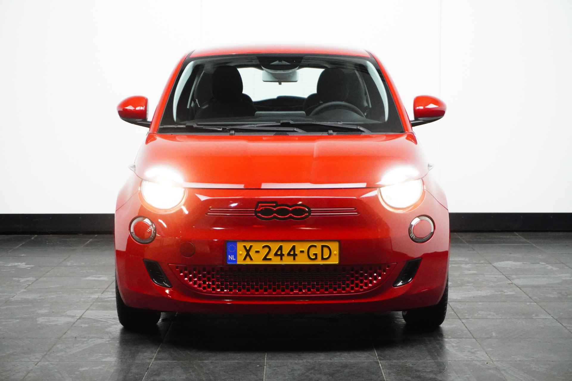 Fiat 500 RED 24 kWh 3 Fase | Navigatie by App | Cruise Control | Airco | Keyless-Start | !! - 3/32