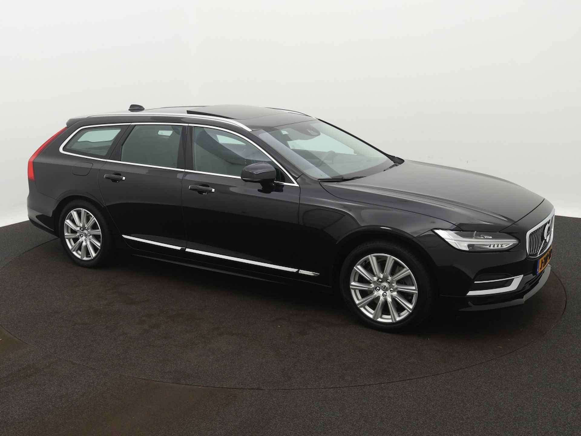 Volvo V90 2.0 T4 Business Luxury + - 12/41