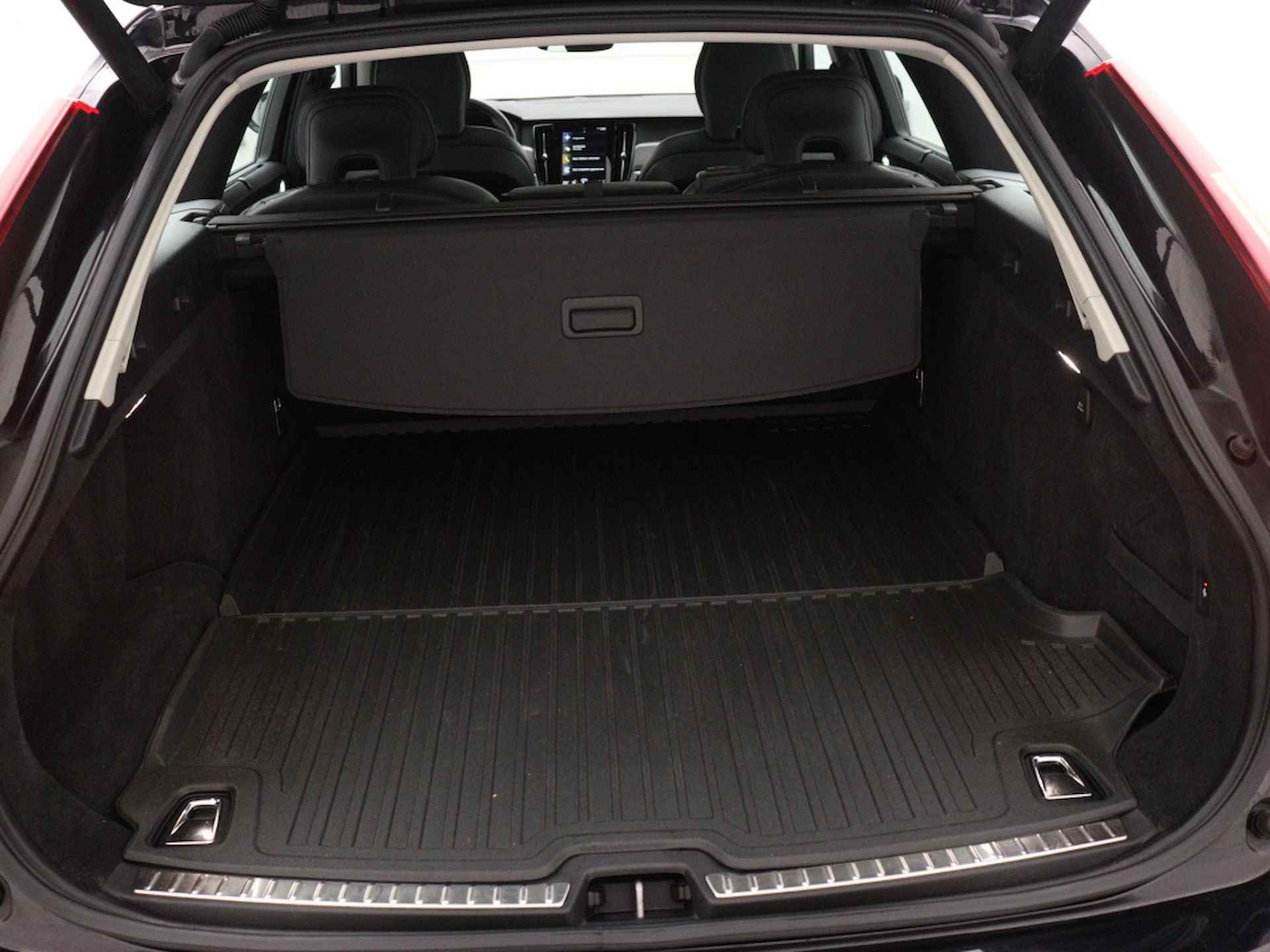 Volvo V90 2.0 T4 Business Luxury + - 15/41