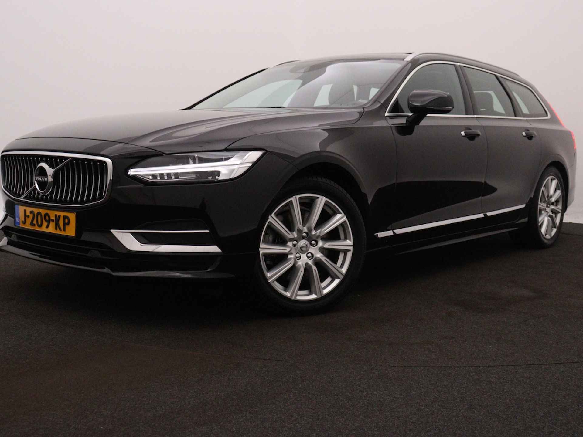 Volvo V90 2.0 T4 Business Luxury + - 28/41