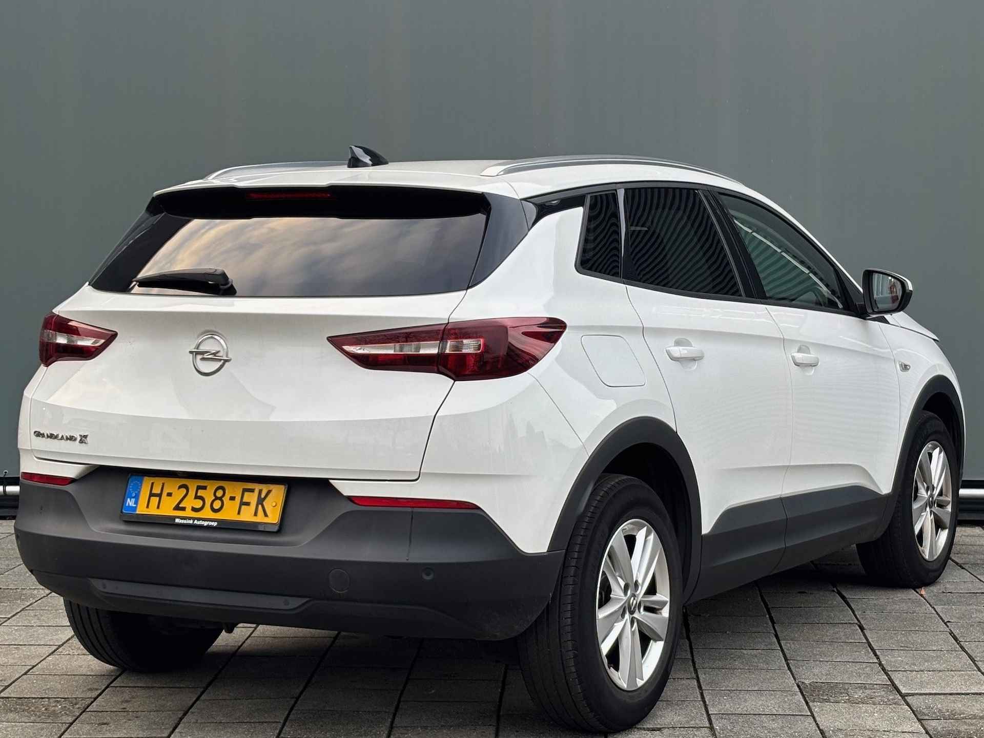 Opel Grandland X BWJ 2020 | 1.2T Business Ed automaat | CRUISE| NAVI | CAMERA A | TREKHAAK | CARPLAY | PRIVACY GLASS | - 3/15