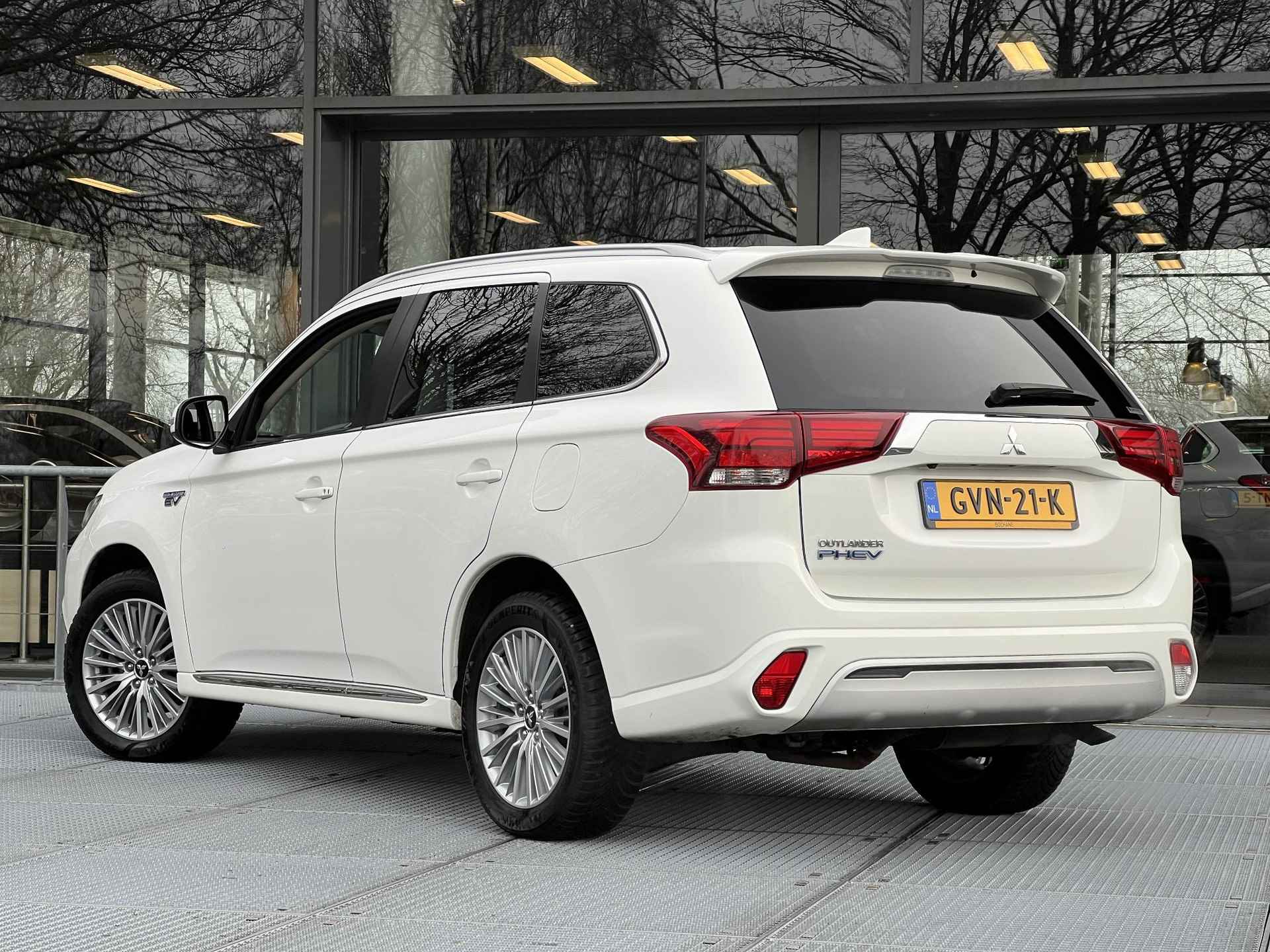 Mitsubishi Outlander 2.4 PHEV Pure+ | Carplay | Stoelverwarming | - 7/31