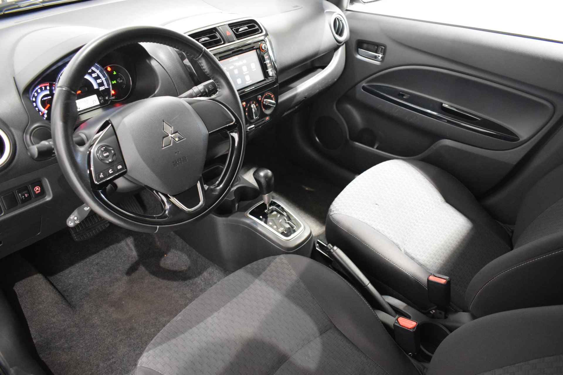 Mitsubishi Space Star 1.0 Active | Navigatie | Cruise control | Apple Carplay/Android auto | Elektrische ramen | Elektrische zijspiegels | Automatische regen/licht sensor | - 12/36