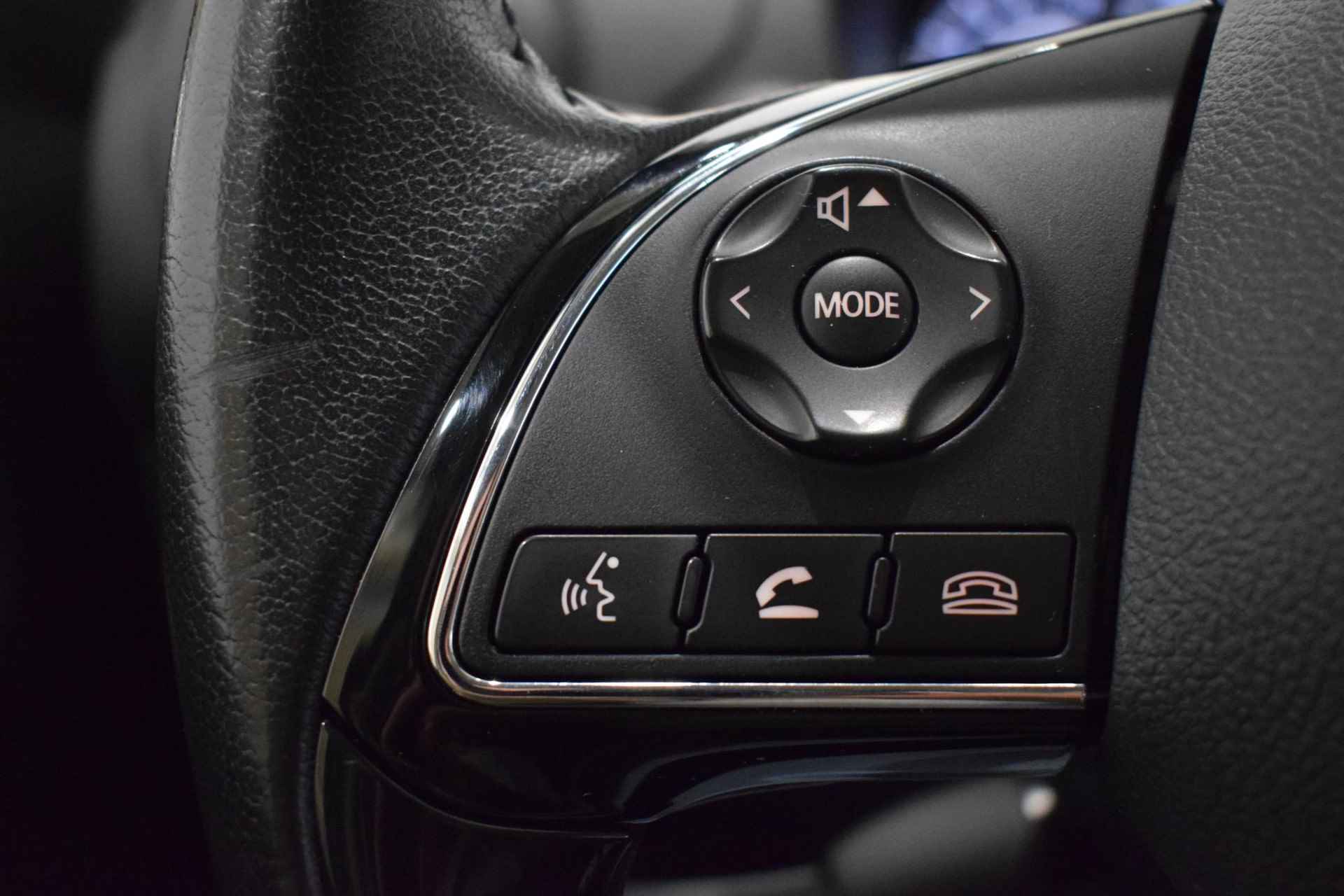 Mitsubishi Space Star 1.0 Active | Navigatie | Cruise control | Apple Carplay/Android auto | Elektrische ramen | Elektrische zijspiegels | Automatische regen/licht sensor | - 28/36