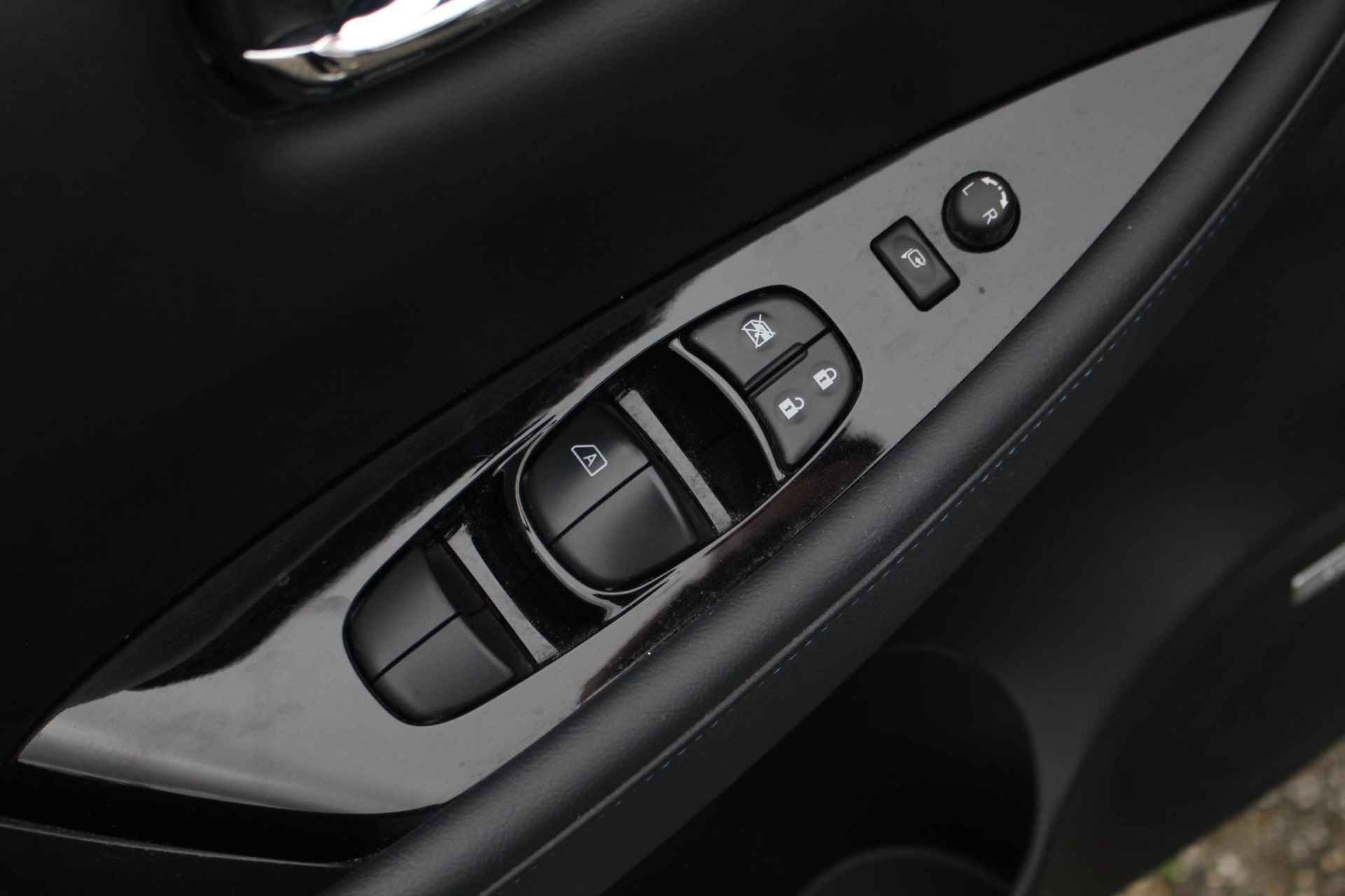 Nissan LEAF Tekna 40 kWh 150pk | BOSE | ProPILOT | Stoelverwarming | 360 Camera | Navigatie | LMV 17'' - 38/39