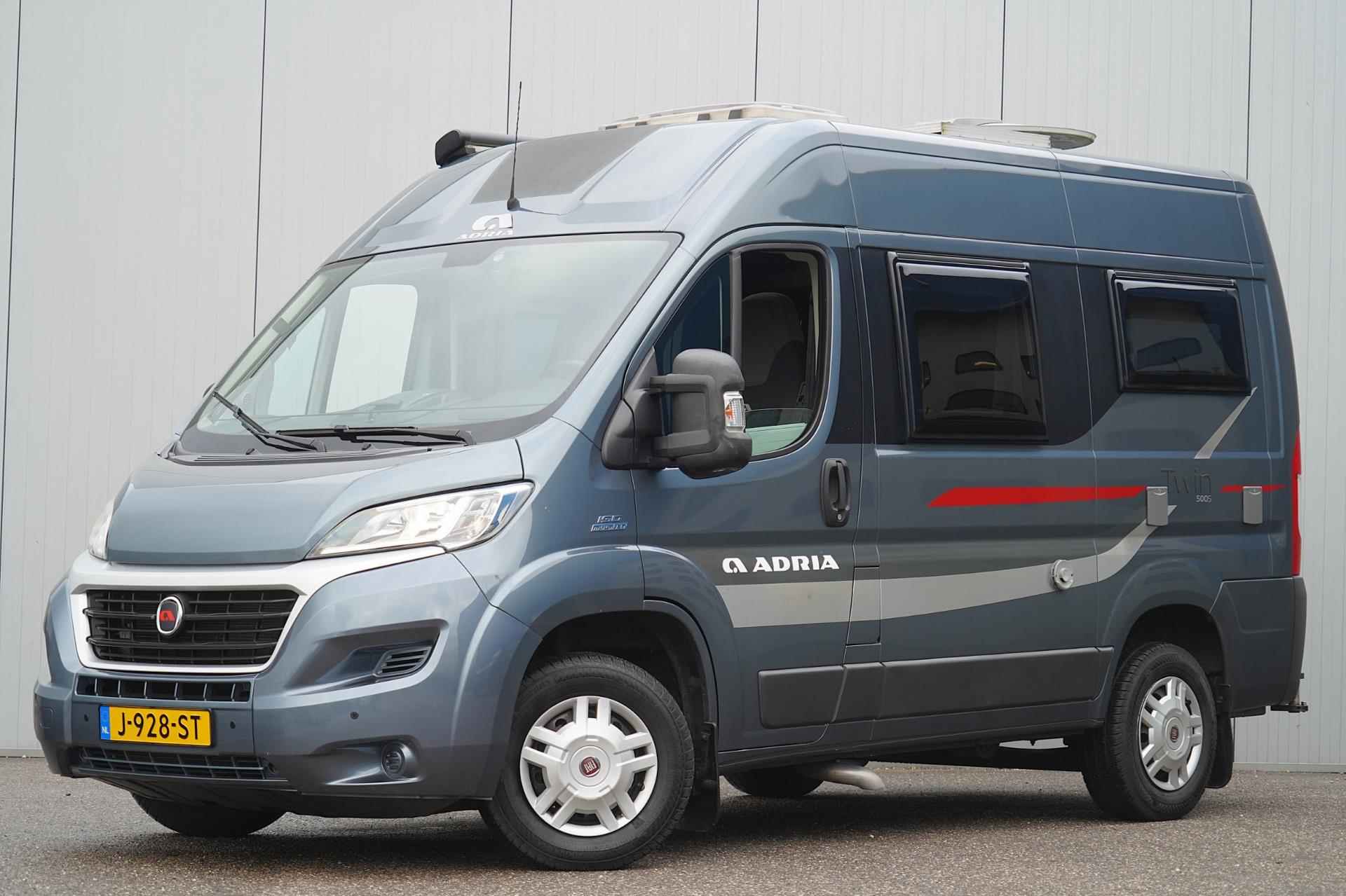 Adria TWIN 500 S / Automaat / Fietsendrager / Afn. Trekhaak / Toilet / Douche / Luchtvering / Camera - 7/61