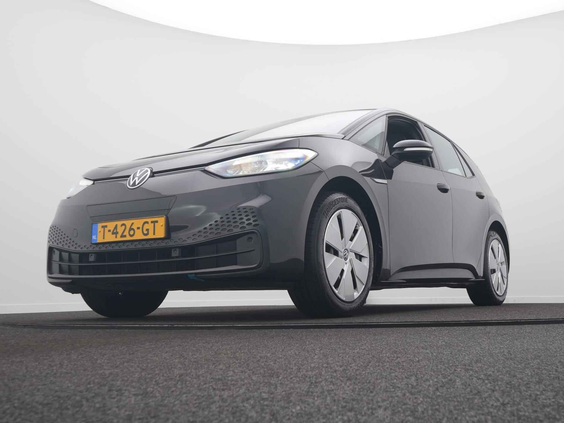 Volkswagen ID.3 Pure 45 kWh Navi / Clima / Adaptive Cruise / Sfeerverlichting / Stoelverwarming / €3.000,- subsidie beschikbaar! - 9/51