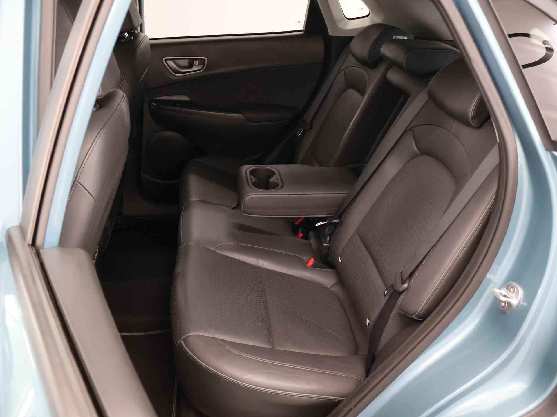 Hyundai Kona EV Premium 64 kWh | Navigatie | Head-Up | Krell Sound | Stoelverkoeling&Verwarming  | Dodehoekdetectie | Keyless Go | Parkeercamera | - 11/45