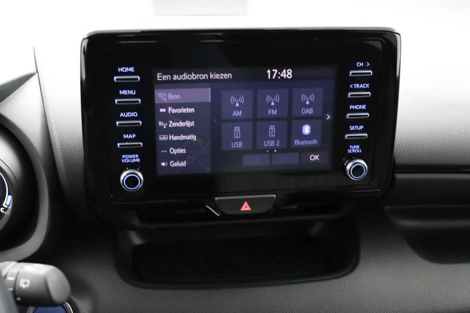 Toyota Yaris 1.5 Hybrid Tokyo Spirit | Navigatie | Climate-Control | Apple Carplay/Android Auto | - 9/48