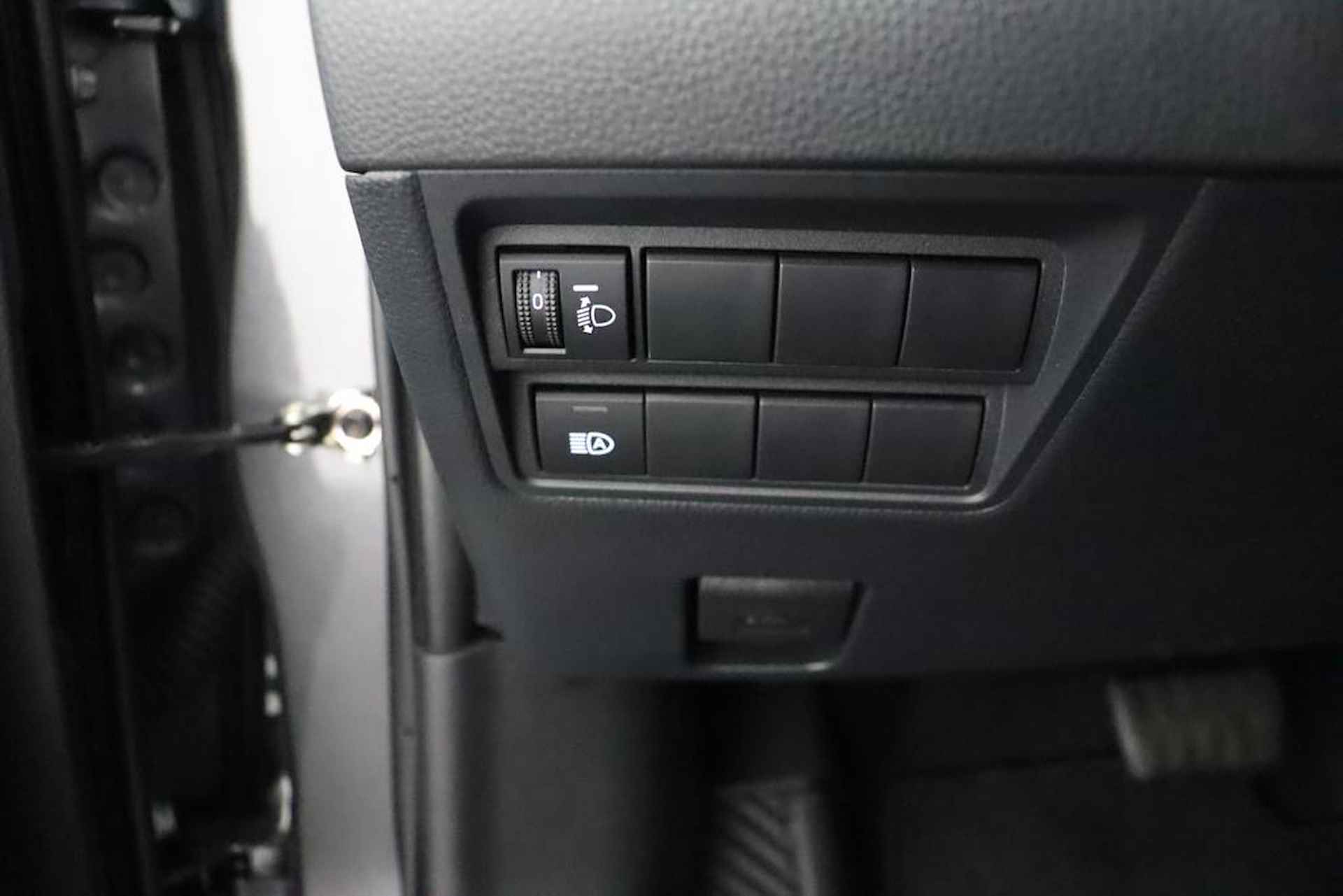 Toyota Yaris 1.5 Hybrid Tokyo Spirit | Navigatie | Climate-Control | Apple Carplay/Android Auto | - 29/48