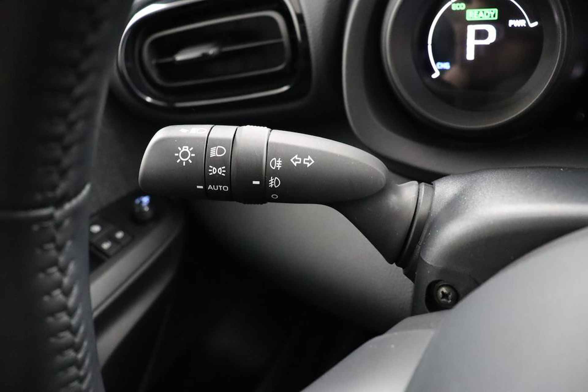 Toyota Yaris 1.5 Hybrid Tokyo Spirit | Navigatie | Climate-Control | Apple Carplay/Android Auto | - 30/48