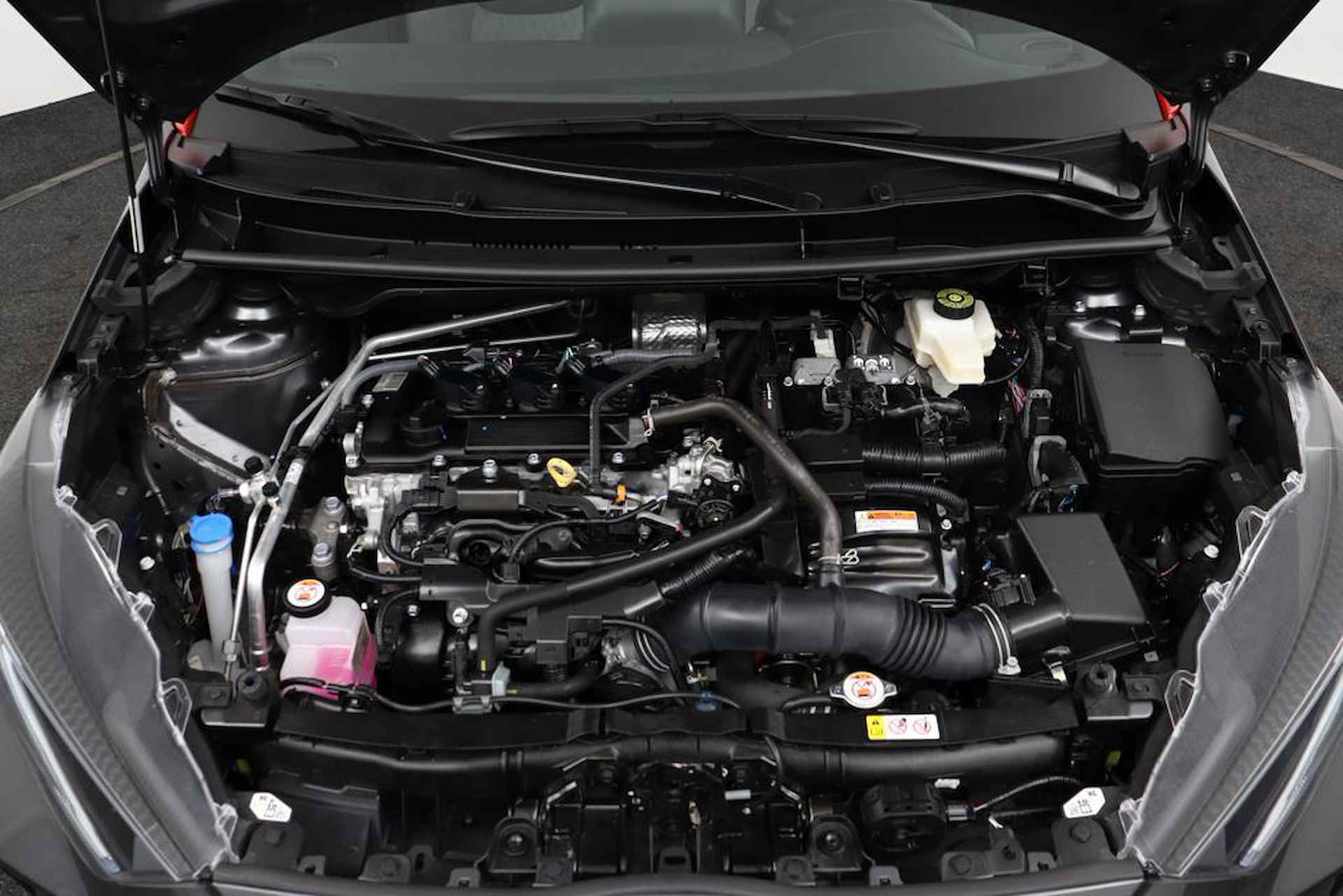 Toyota Yaris 1.5 Hybrid Tokyo Spirit | Navigatie | Climate-Control | Apple Carplay/Android Auto | - 34/48