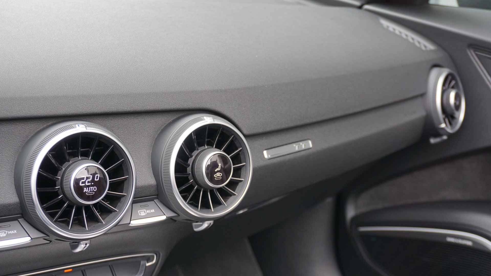 Audi TT Roadster 1.8 TFSI 180pk 2x S-Line B&O Virtual Cockpit Alcantara/Leder Drive Select LED 18inch LM *Nano Grey* Complete TT - 29/64
