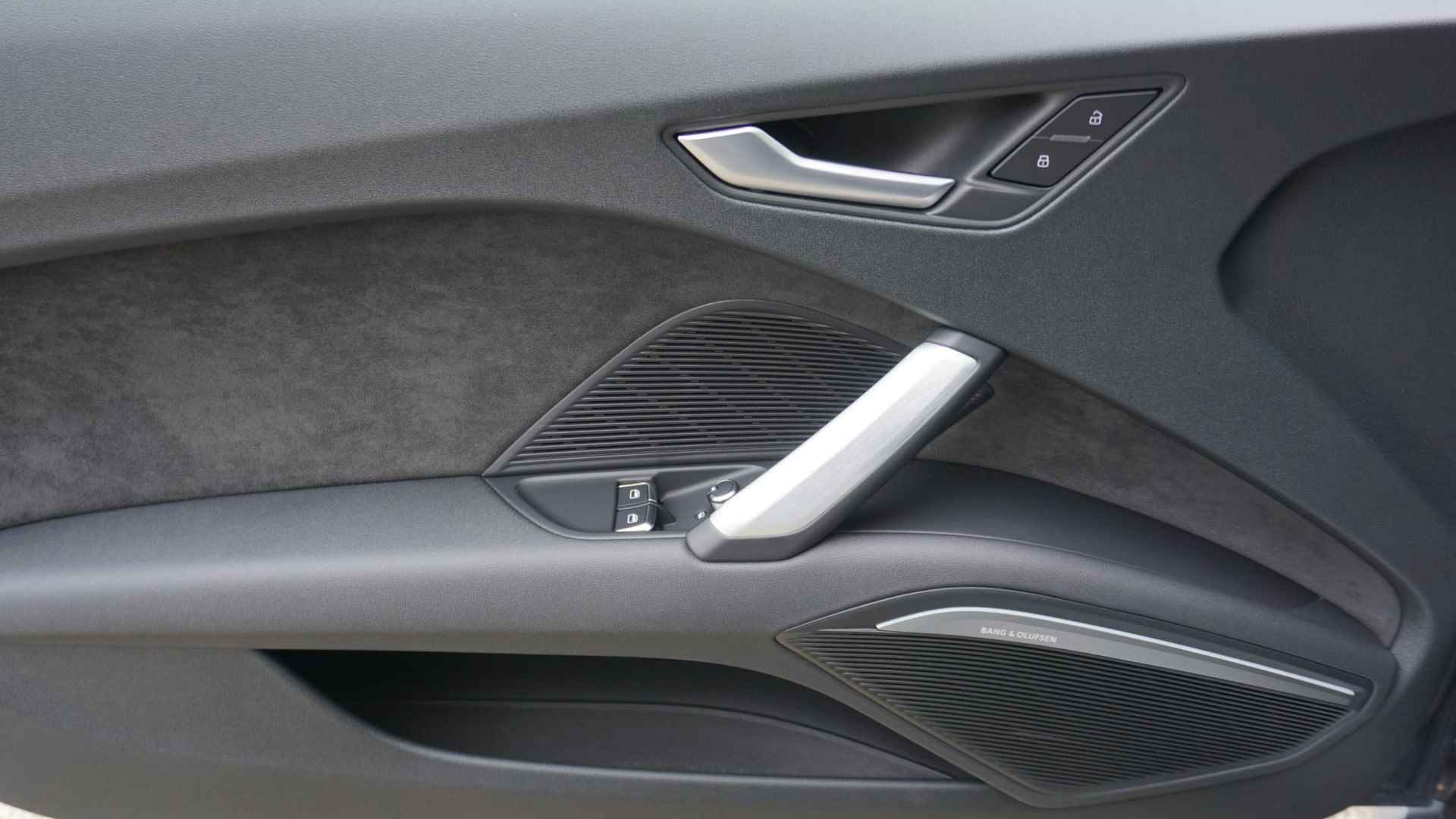 Audi TT Roadster 1.8 TFSI 180pk 2x S-Line B&O Virtual Cockpit Alcantara/Leder Drive Select LED 18inch LM *Nano Grey* Complete TT - 44/64