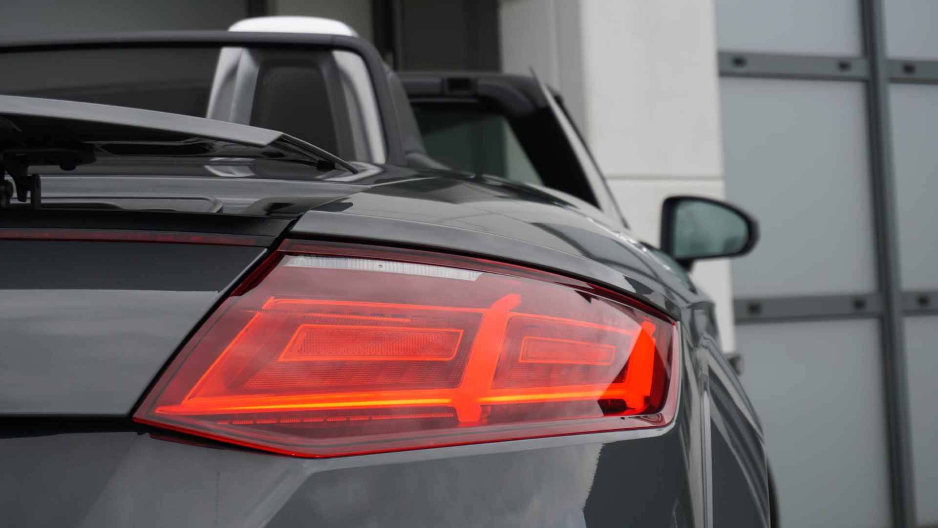 Audi TT Roadster 1.8 TFSI 180pk 2x S-Line B&O Virtual Cockpit Alcantara/Leder Drive Select LED 18inch LM *Nano Grey* Complete TT - 61/64