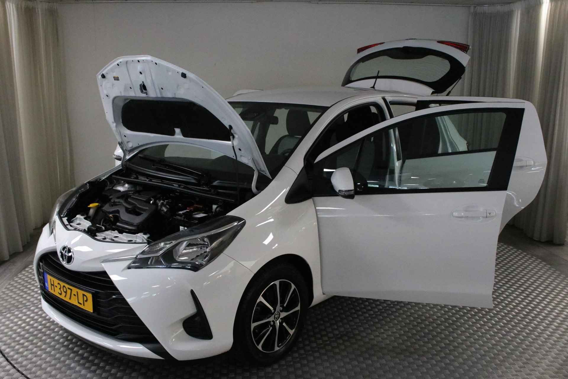 Toyota Yaris 1.0 VVT-i Connect AIRCO | CAMERA | APPLE CARPLAY | LICHTMETAAL | ELEK. RAMEN | - 34/38