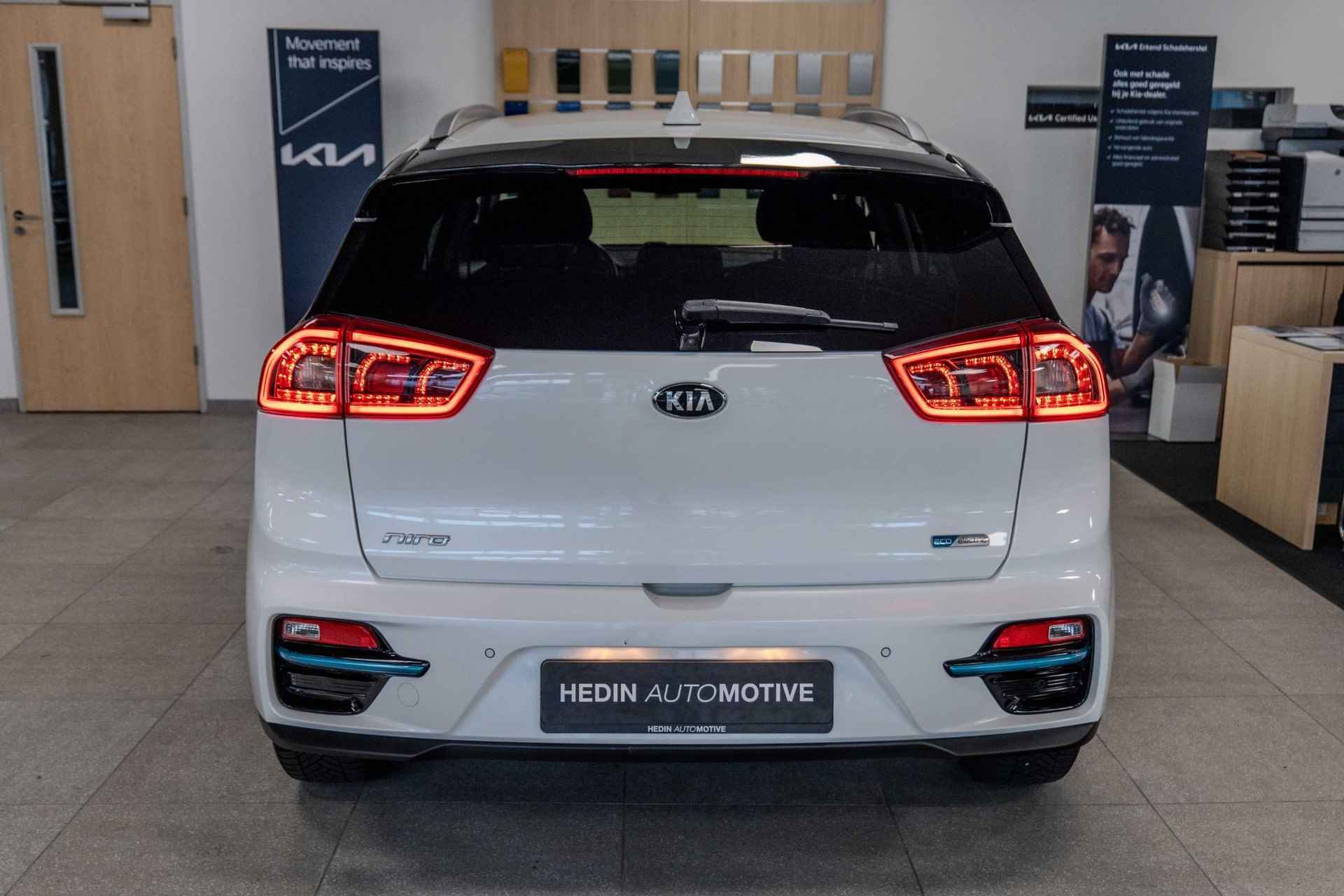 Kia Niro ExecutiveLine 64 kWh | Navi | Camera | Leder+Stoelverw./verkoeling | El. Stoel+mem. | JBL | PDC V+A | LMV 17 inch - 19/21