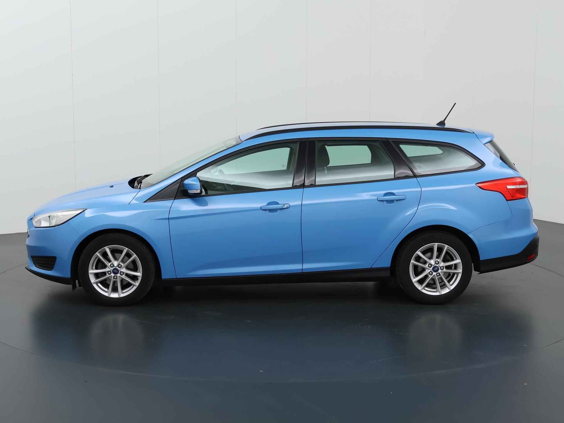 Ford Focus Wagon 1.0 Ecoboost Trend | Navigatie | Parkeersensoren | Cruise Control | Airco | - 6/40