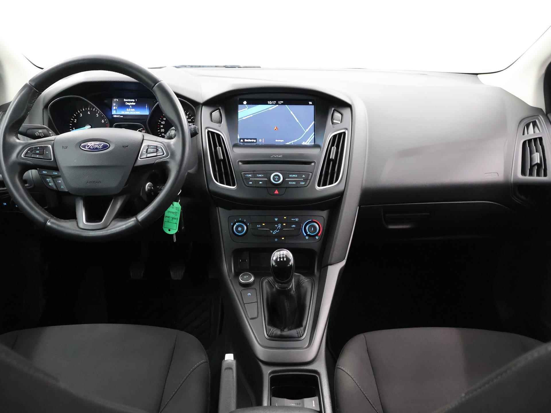 Ford Focus Wagon 1.0 Ecoboost Trend | Navigatie | Parkeersensoren | Cruise Control | Airco | - 9/40