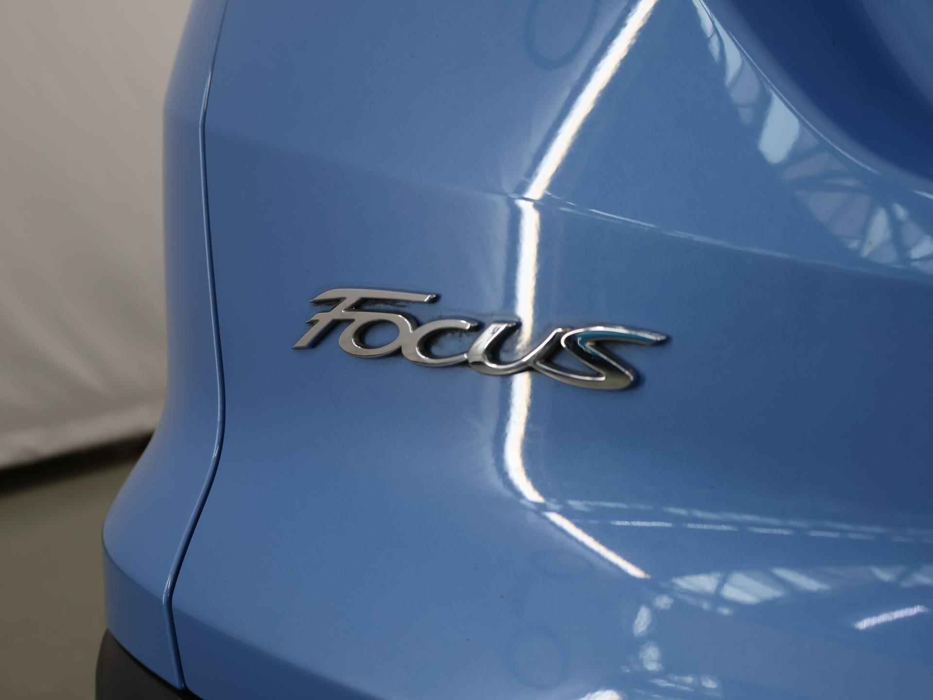 Ford Focus Wagon 1.0 Ecoboost Trend | Navigatie | Parkeersensoren | Cruise Control | Airco | - 37/40