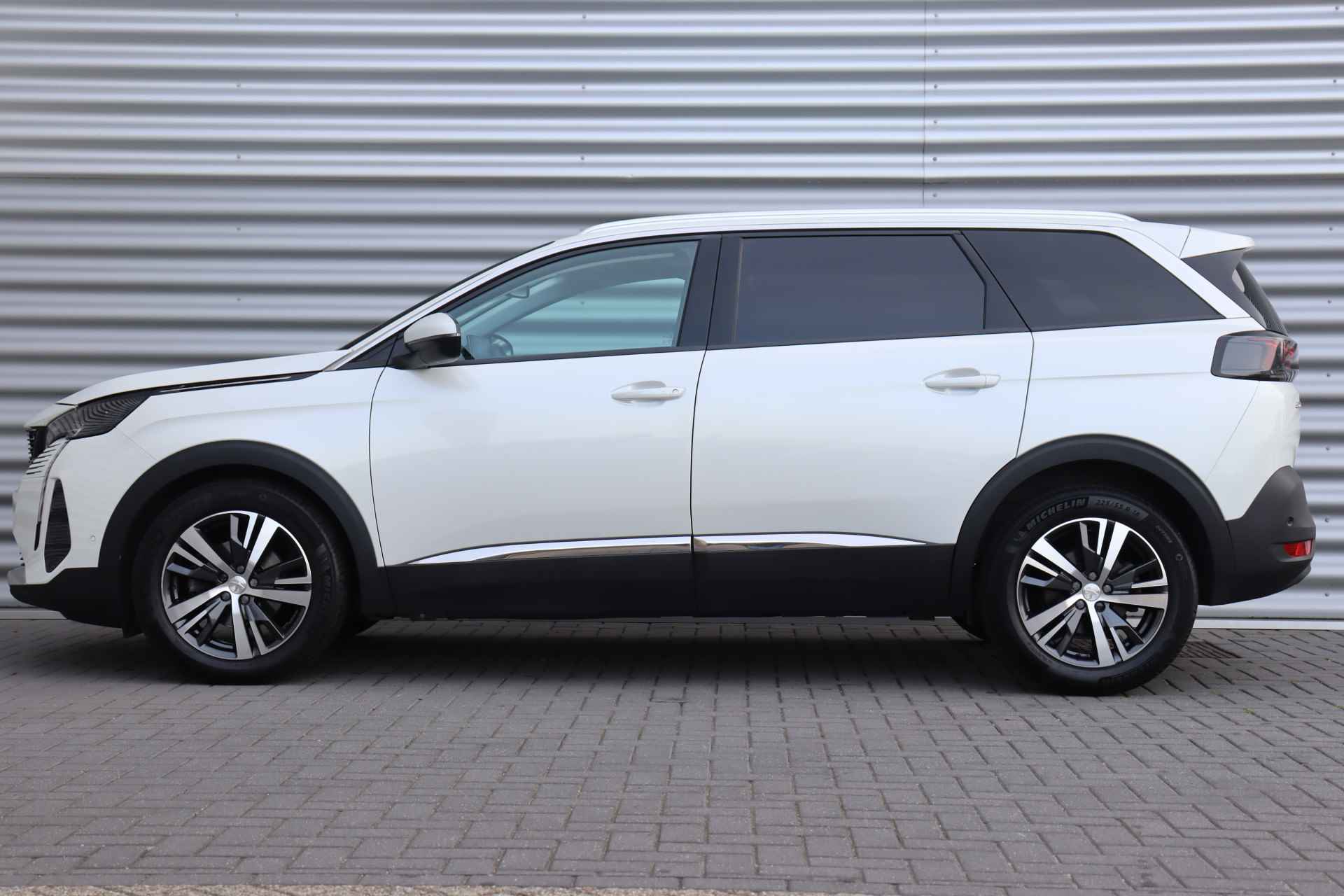 Peugeot 5008 1.2 PURETECH 130PK 7-ZITS ALLURE PACK AUTOMAAT / NAVI / CLIMA / PDC / 18" LMV / CAMERA / KEYLESS / FULL-LED / WINTERPAKKET / 1E - 2/43