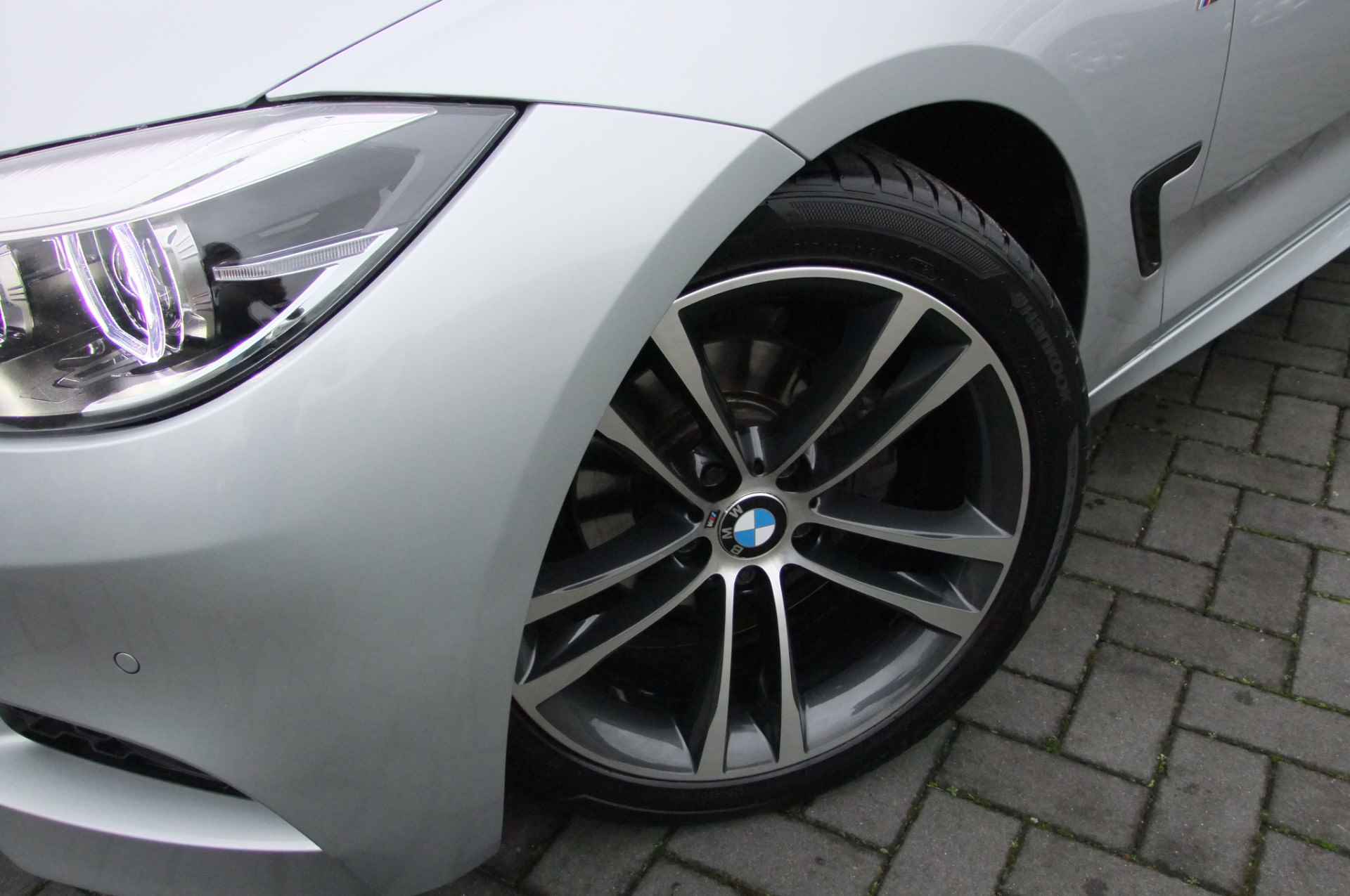 BMW 3-serie Gran Turismo 320i High Executive / M Pakket/ Panorama/ 19 inch/ Stoelverwarming/ NL auto - 4/44