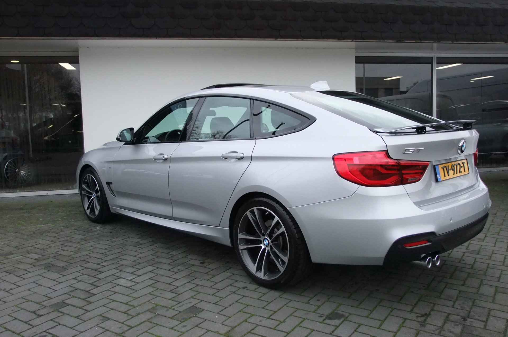 BMW 3-serie Gran Turismo 320i High Executive / M Pakket/ Panorama/ 19 inch/ Stoelverwarming/ NL auto - 21/44