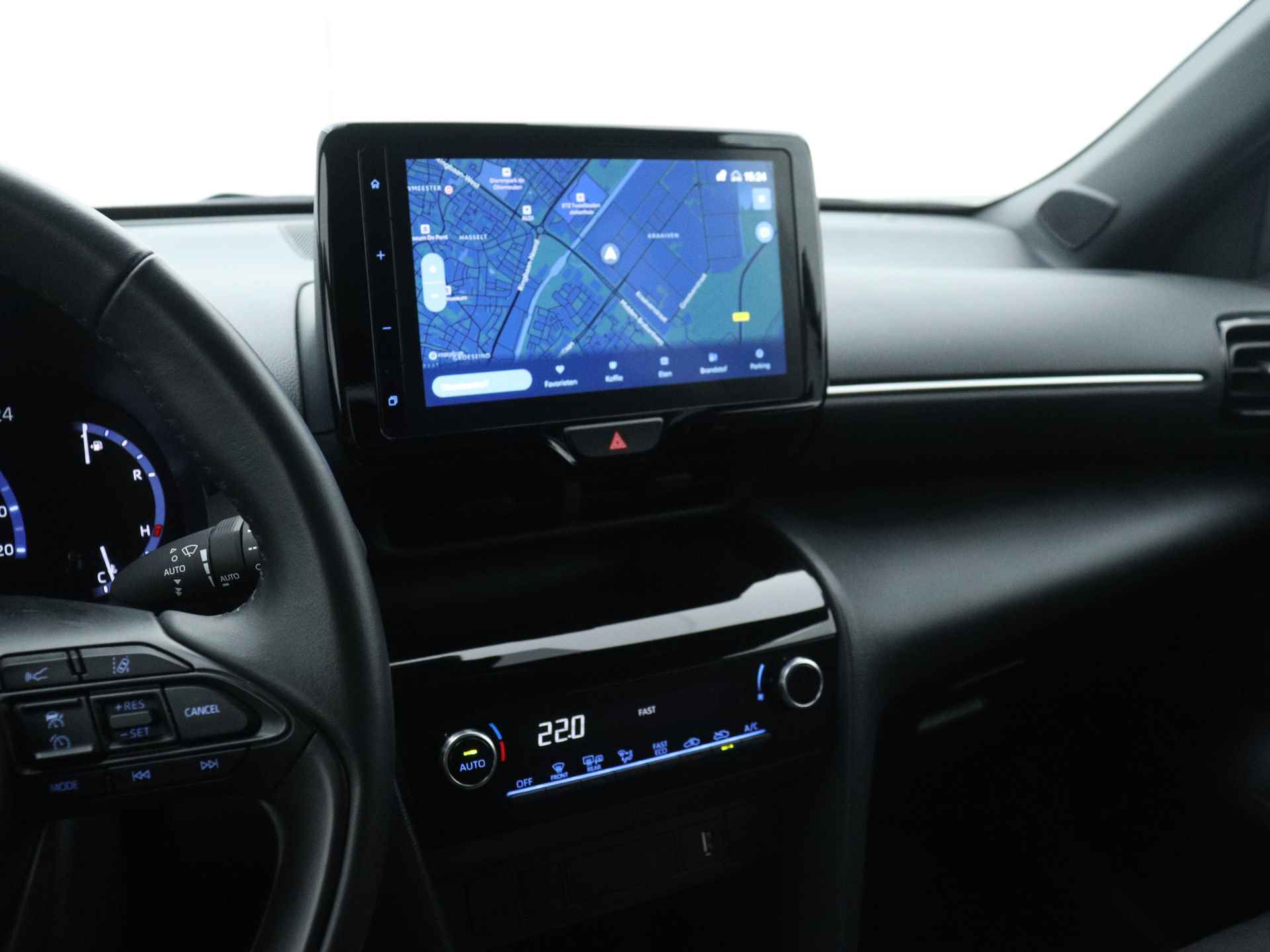 Toyota Yaris Cross 1.5 Hybrid Dynamic | Navigatie | Camera | LED | - 8/43