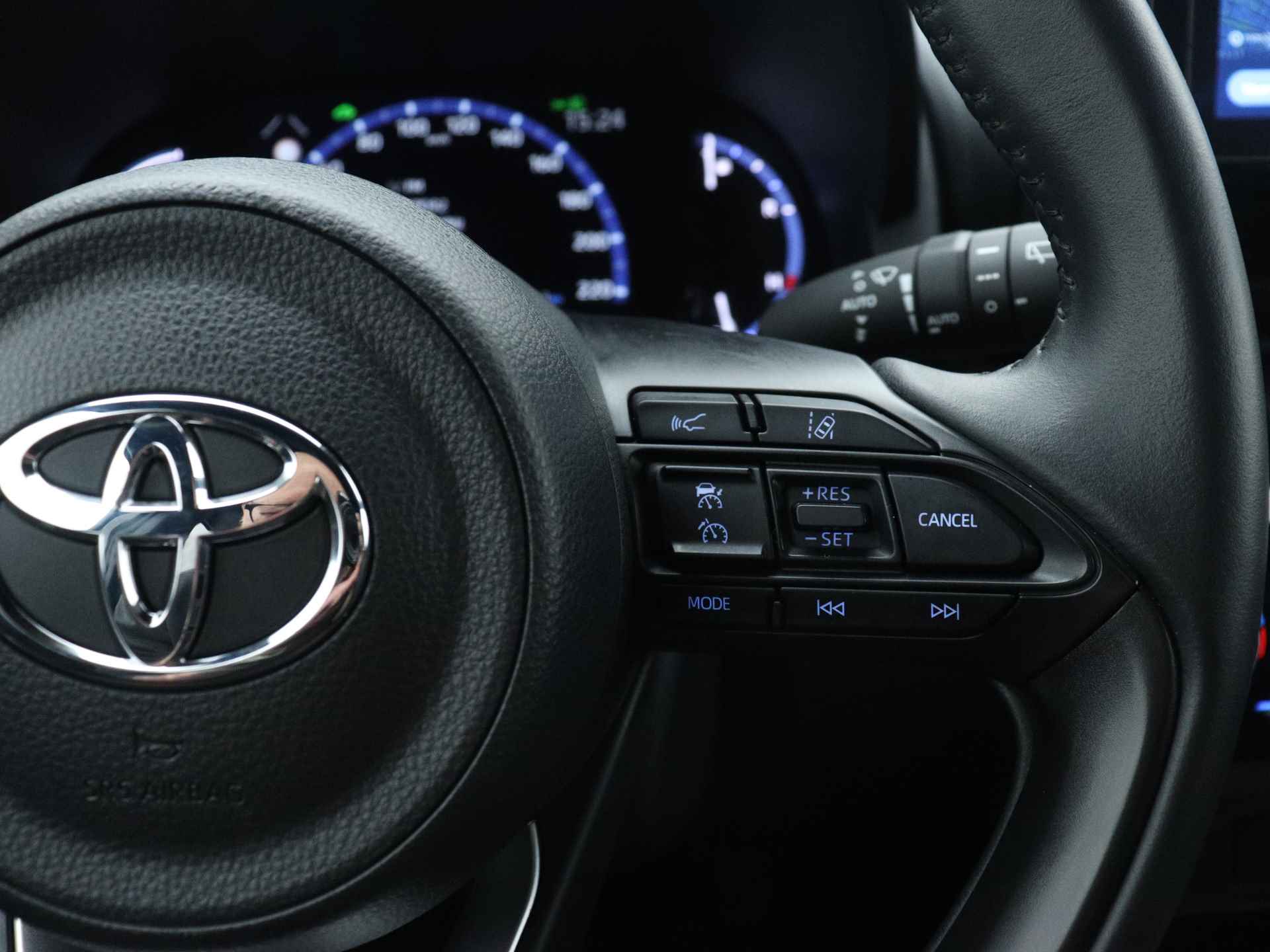 Toyota Yaris Cross 1.5 Hybrid Dynamic | Navigatie | Camera | LED | - 23/43