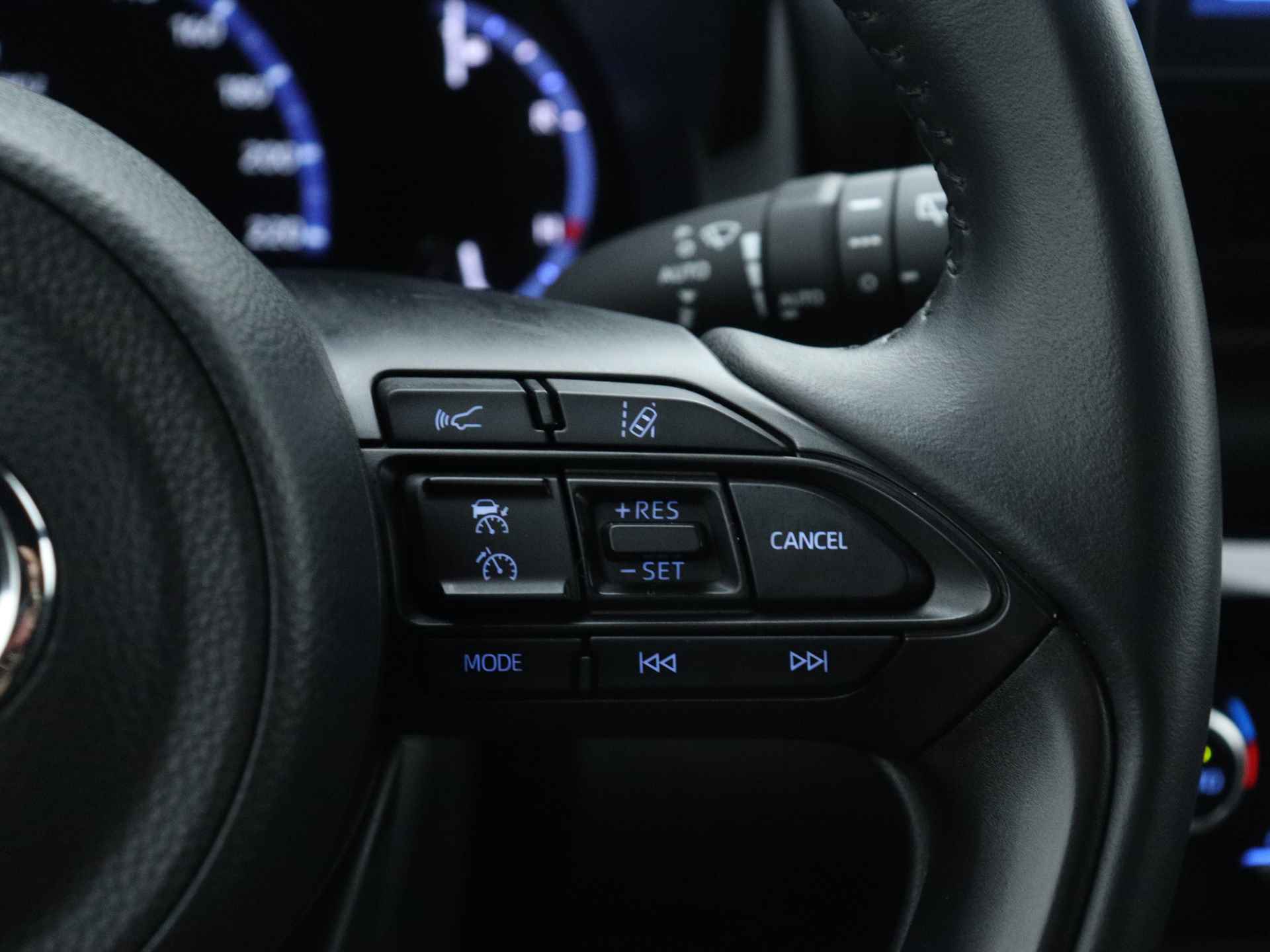 Toyota Yaris Cross 1.5 Hybrid Dynamic | Navigatie | Camera | LED | - 26/43
