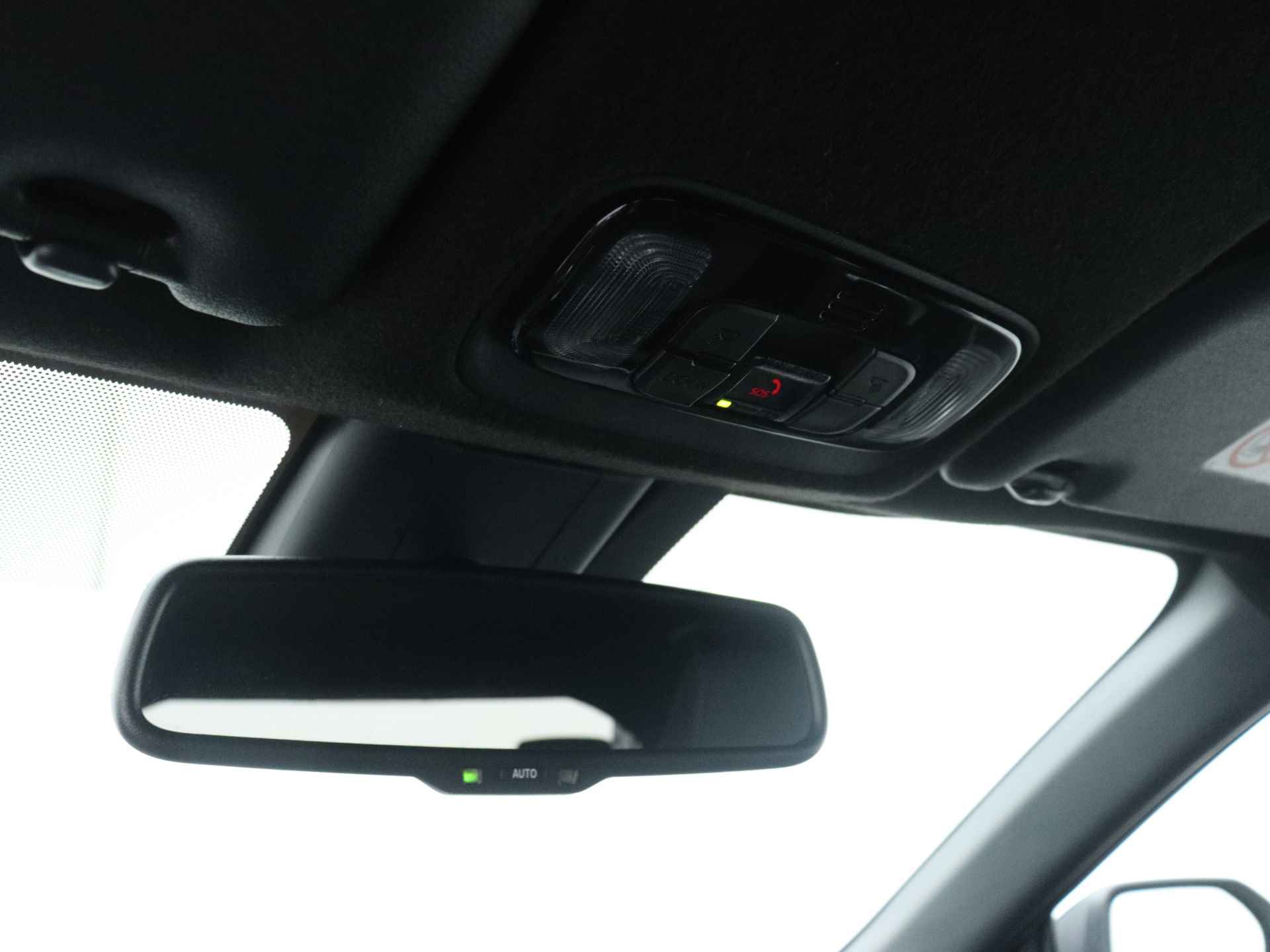 Toyota Yaris Cross 1.5 Hybrid Dynamic | Navigatie | Camera | LED | - 32/43