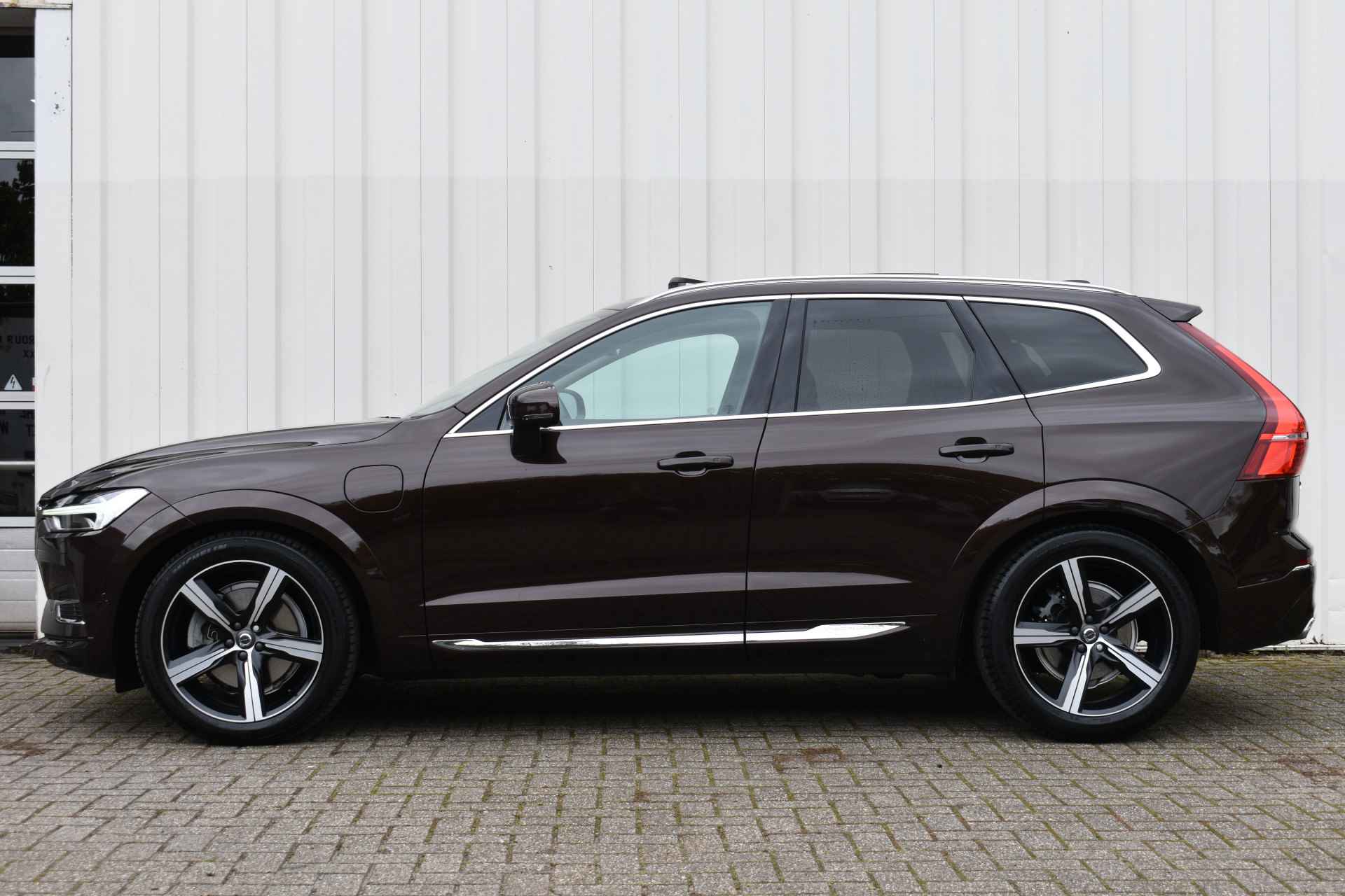 Volvo XC60 T8 Twin Engine AWD 390PK Inscription | Luchtvering | Panodak | El. Trekhaak | 20" - 5/44