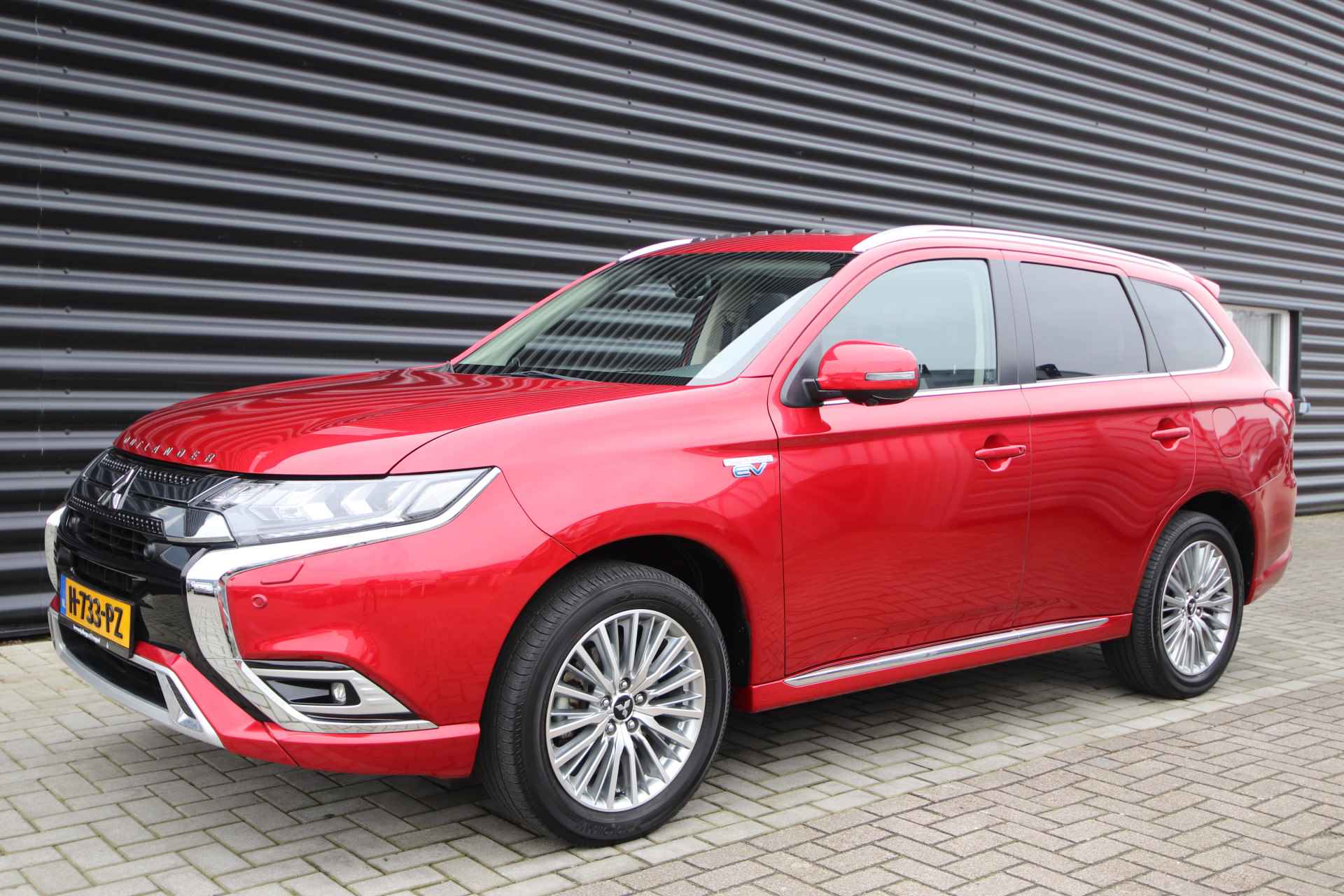 Mitsubishi Outlander 2.4 PHEV Intense+ Opendak, E.achterklep, NL-Auto, 1e eigenaar - 23/84