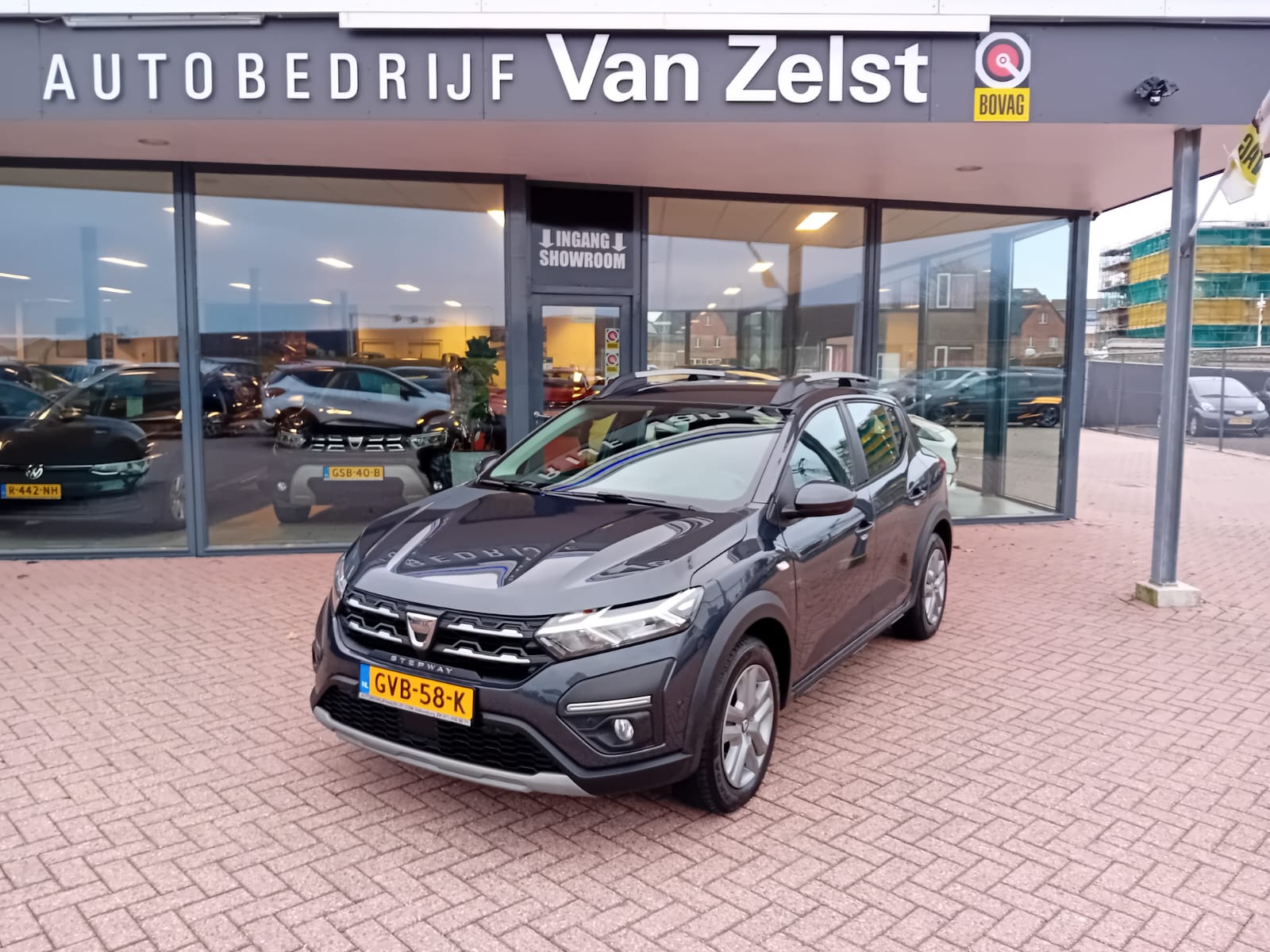 Dacia SANDERO Stepway 1.0 TCe 90 Comfort Automaat, Airco(automatisch), Carplay/Android auto, Cruise control, Navigatie, Parkeersensoren, Camera, Keyle Zeer nette auto, Fabrieksgarantie, BOVAG