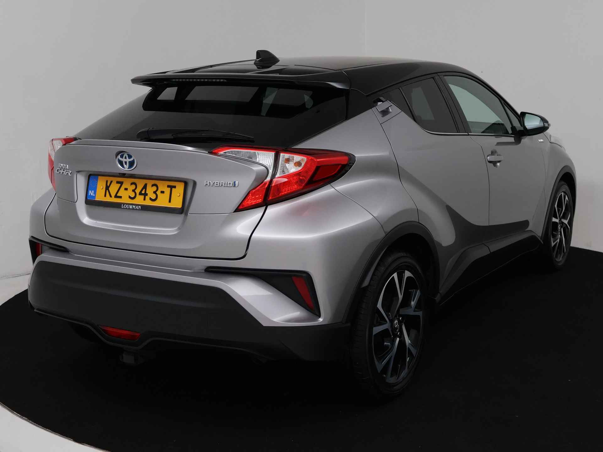 Toyota C-HR 1.8 Hybrid Bi-Tone | Navigatie | Camera | Cruise Control Adaptief | LM velgen | Voorstoelen verwarmd | Rotterdam Noord Martin Van Orsouw - 18/41