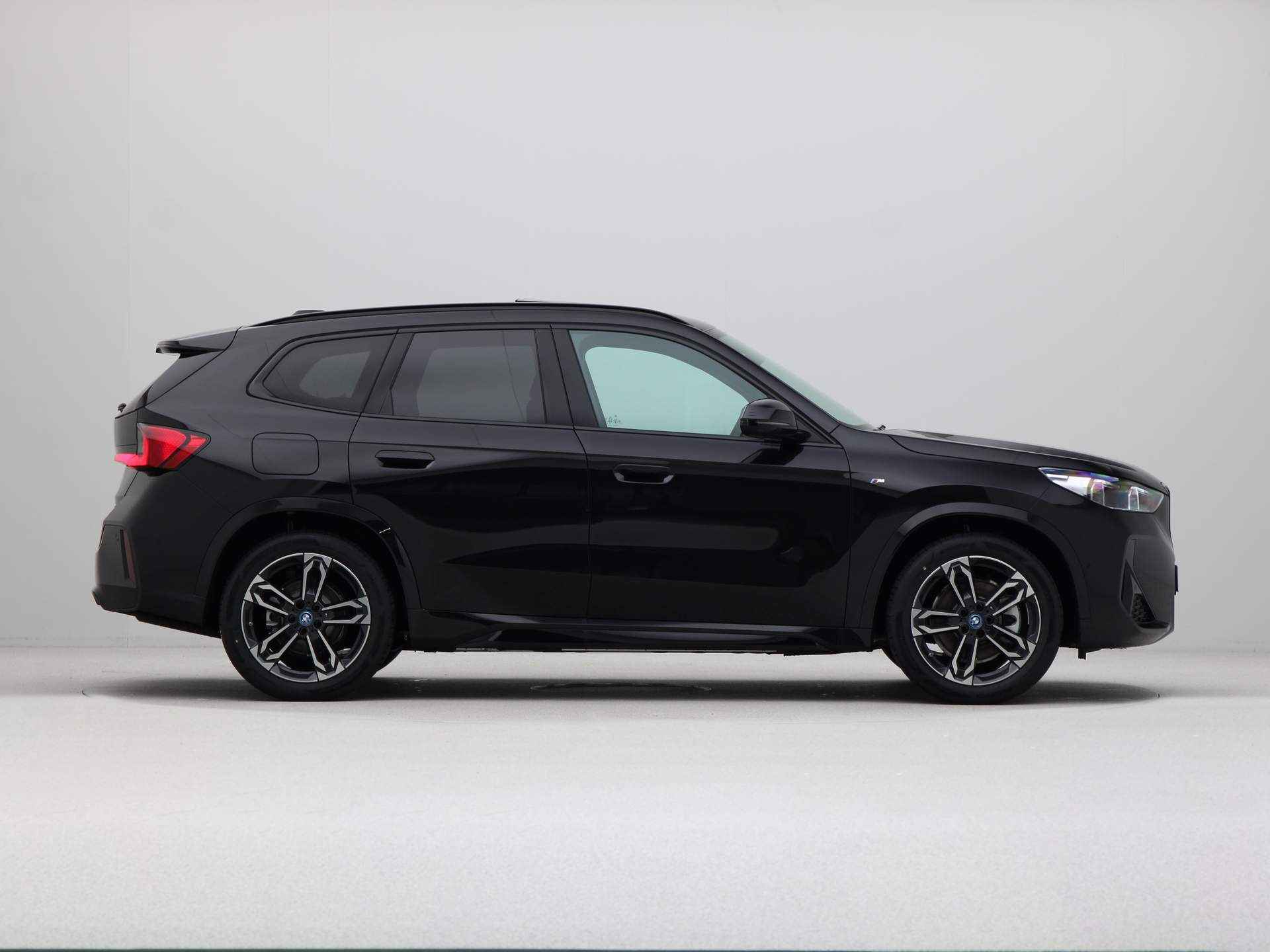 BMW iX1 xDrive30 67 kWh - 7/22