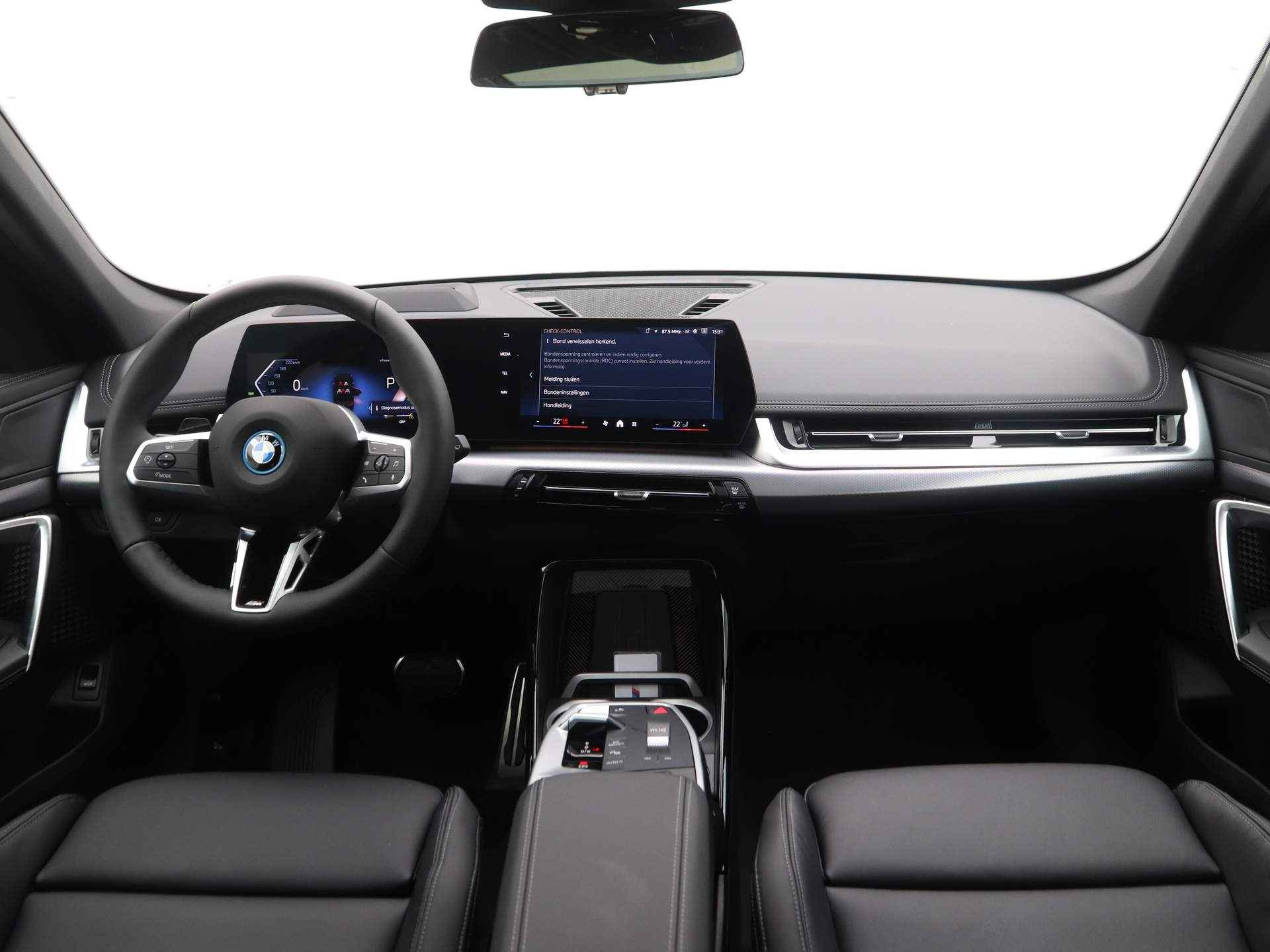 BMW iX1 xDrive30 67 kWh - 17/22