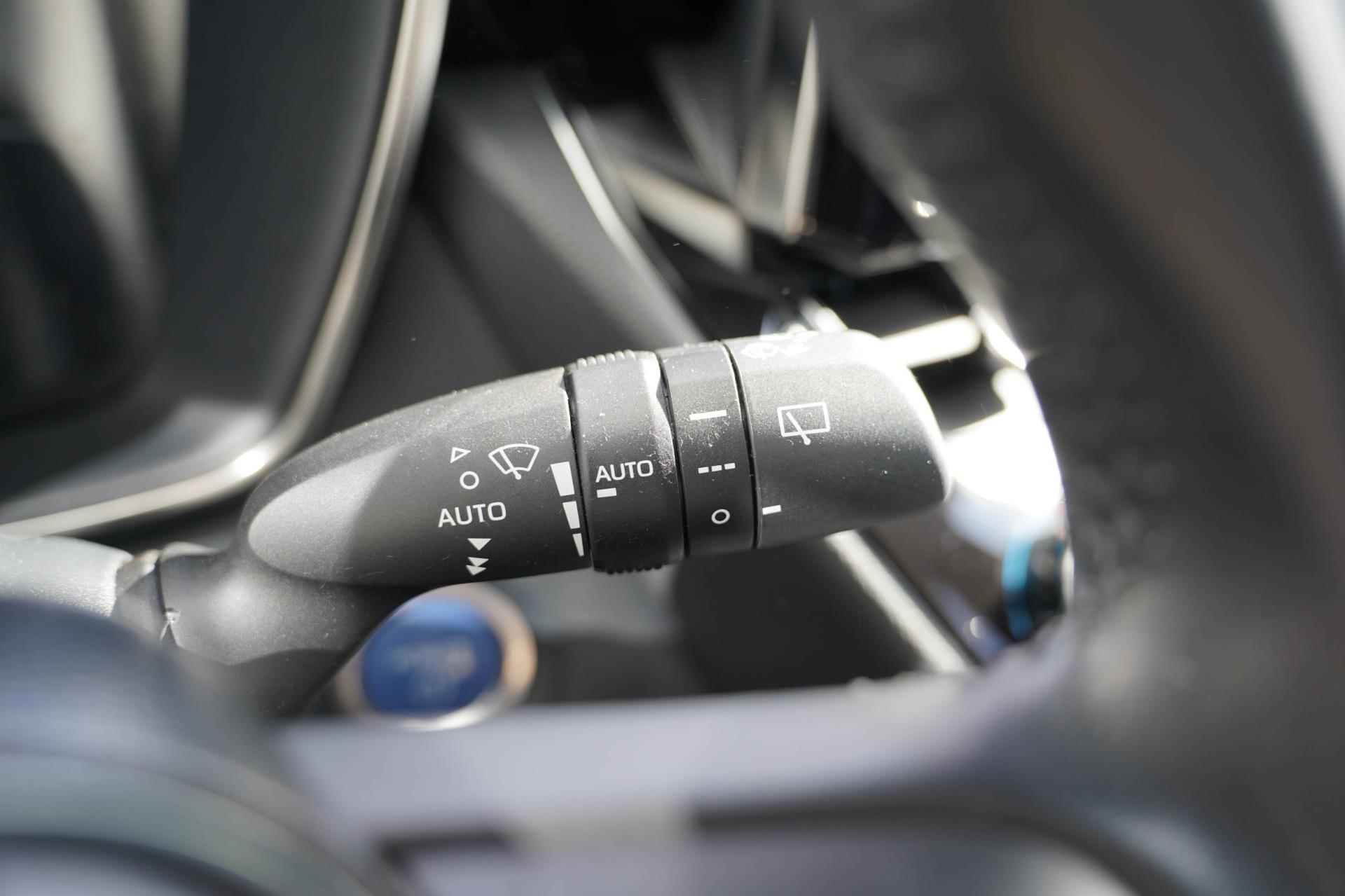 Toyota Corolla 1.8 Hybrid Design MY21 Parelmoer|Apple Carplay| Camera - 16/40