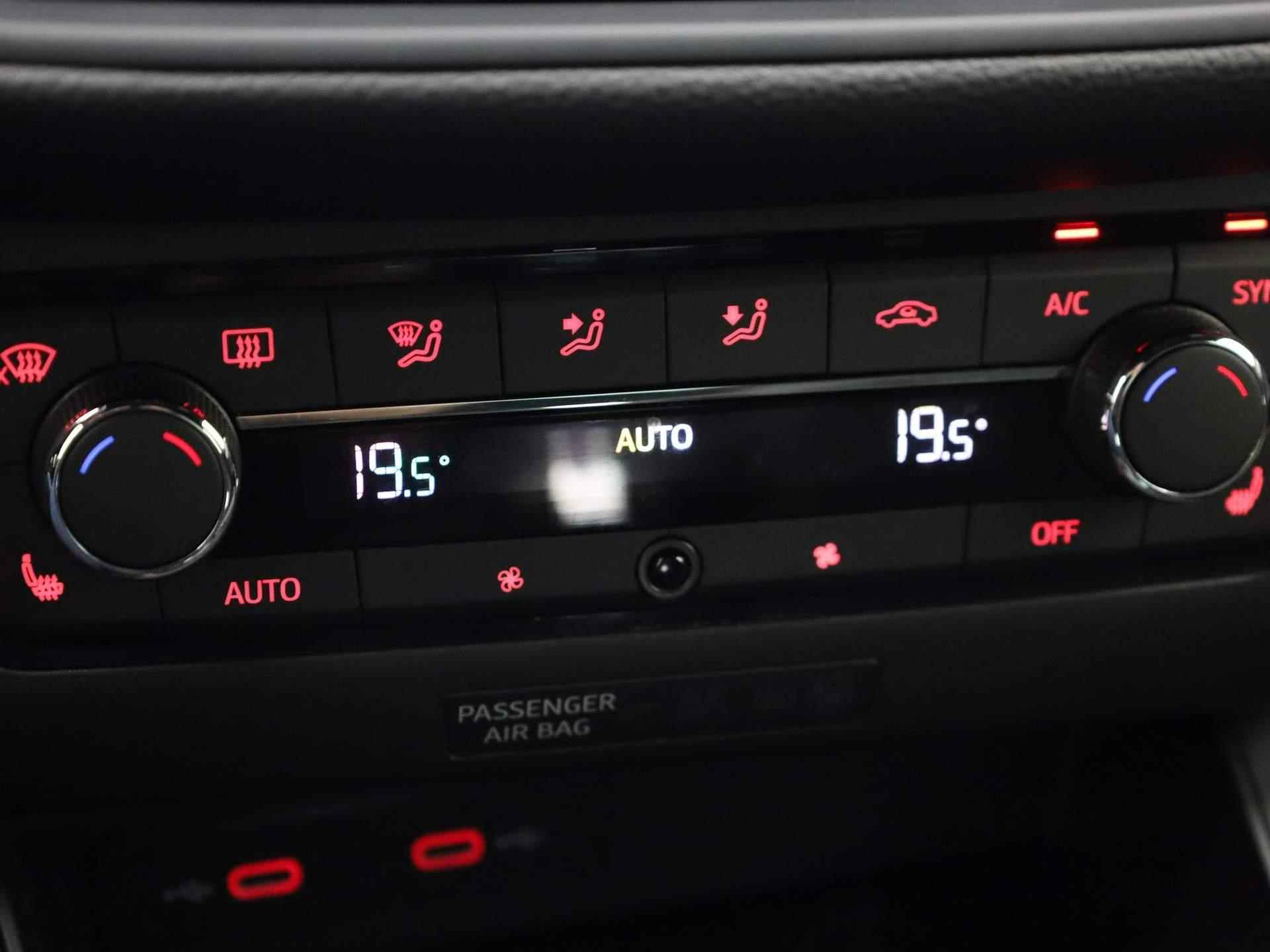 SEAT Ibiza 1.0TSI/110PK Xcellence · Navigatie · Parkeersensoren + camera · Leder/Alcantara - 24/38