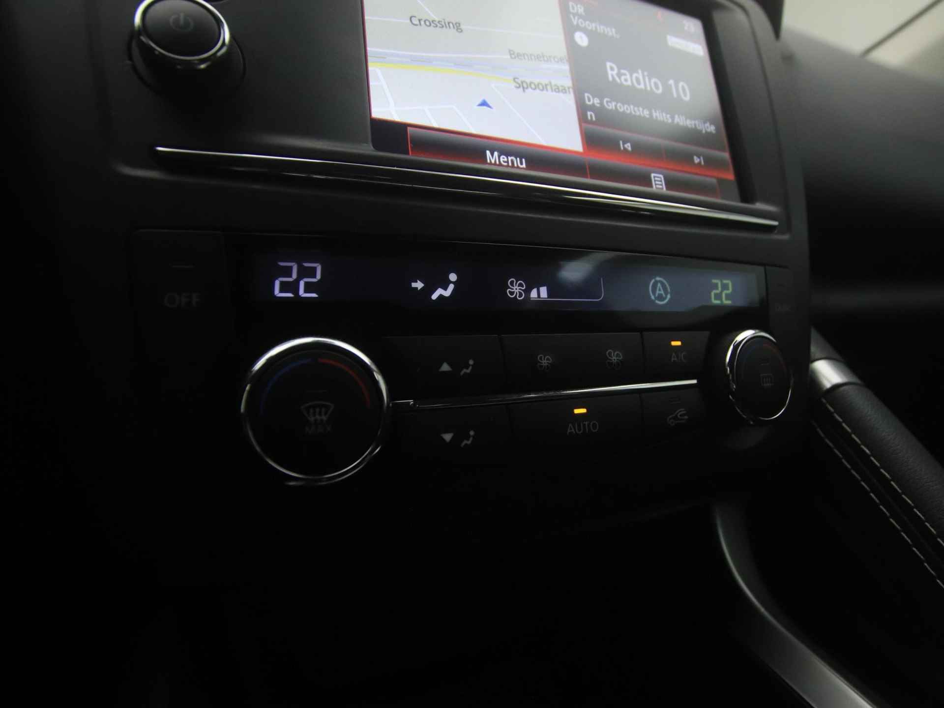 Renault Kadjar 1.2 TCe Intens | volledig onderhouden | Keyless Entry | Navigatie | Climate Control | Trekhaak | all-weather banden - 32/40