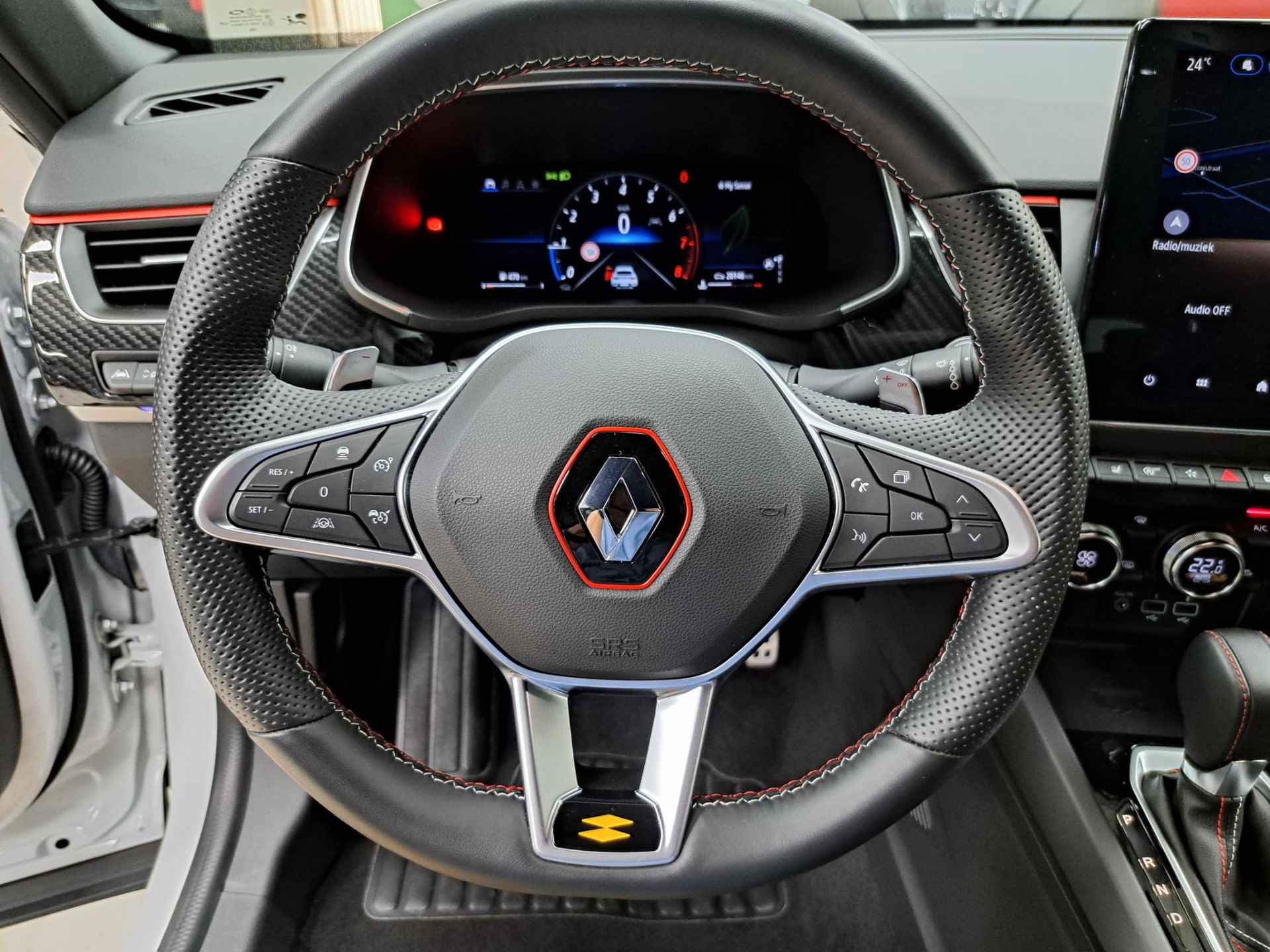 Renault Arkana 1.3 mild hybrid 160 R.S. line Automaat / Navigatie / Apple Carplay Android / Lichtmetalen velgen 18 inch / Achteruitrijcamera / Parkeersensoren voor en achter / - 13/48