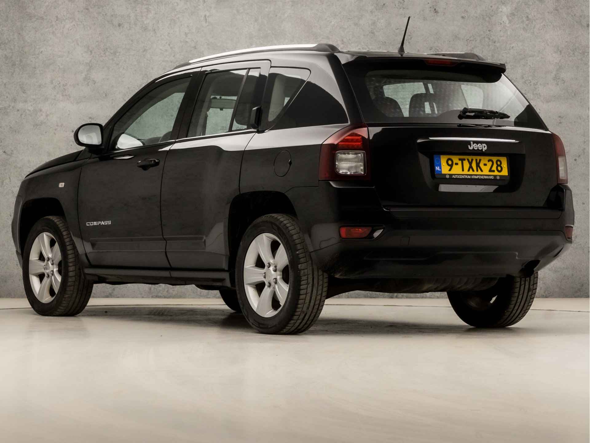 Jeep Compass 2.0 Sport 157Pk (RADIO, NAP, BLUETOOTH, CRUISE, AIRCO, XENON, ELEK PAKKET, ARMSTEUN, SPORTSTOELEN, LM VELGEN, STUURWIEL MULTIFUNCTIONEEL, NIEUWE APK, NIEUWSTAAT) - 3/30