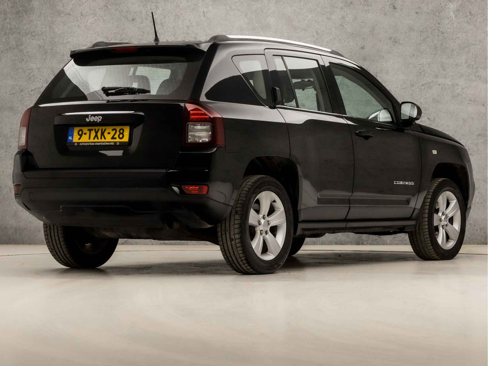 Jeep Compass 2.0 Sport 157Pk (RADIO, NAP, BLUETOOTH, CRUISE, AIRCO, XENON, ELEK PAKKET, ARMSTEUN, SPORTSTOELEN, LM VELGEN, STUURWIEL MULTIFUNCTIONEEL, NIEUWE APK, NIEUWSTAAT) - 5/30