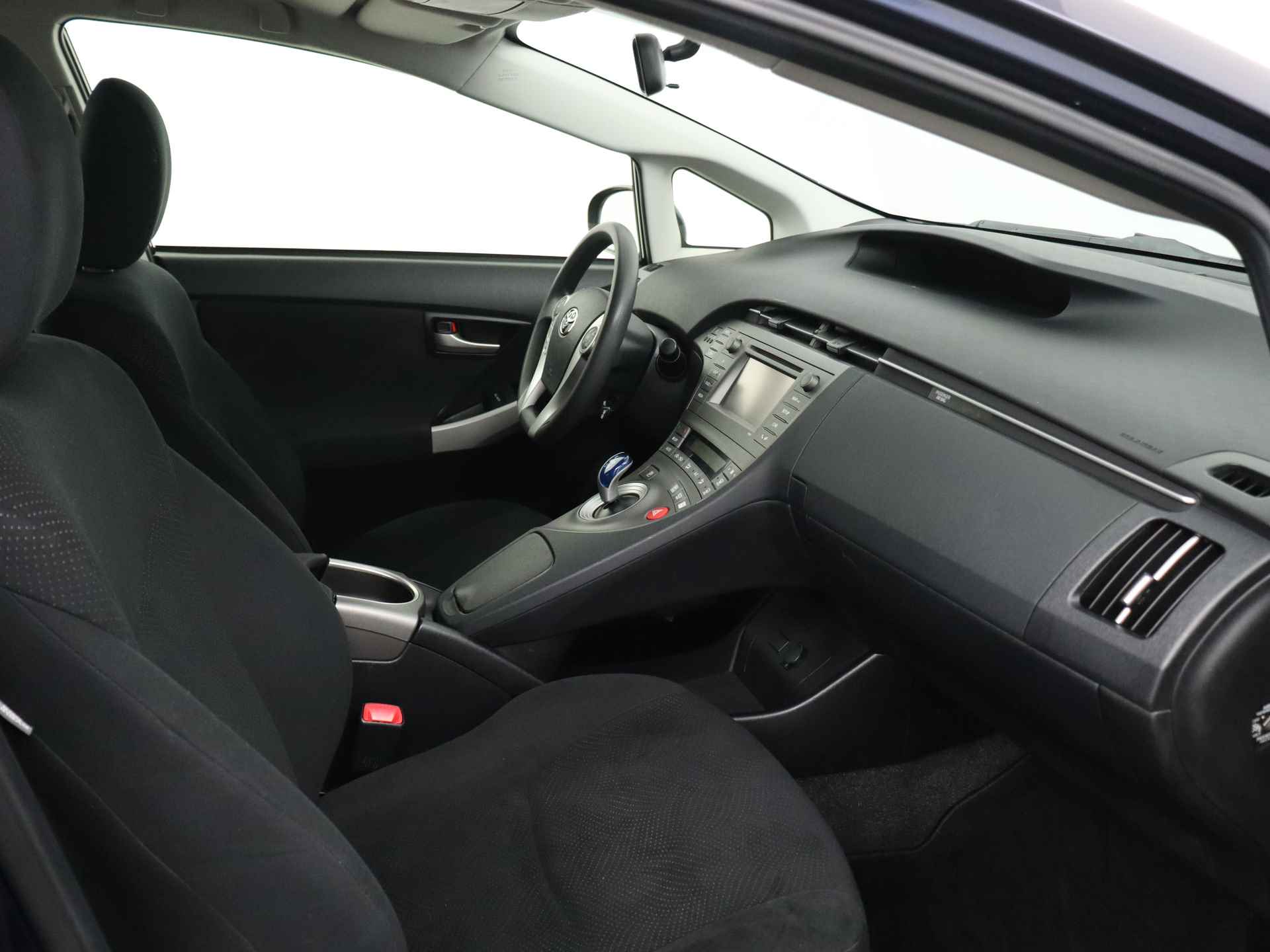 Toyota Prius 1.8 Comfort Edition | Dealeronderhouden | Navigatie | Achteruitrijcamera | - 30/40