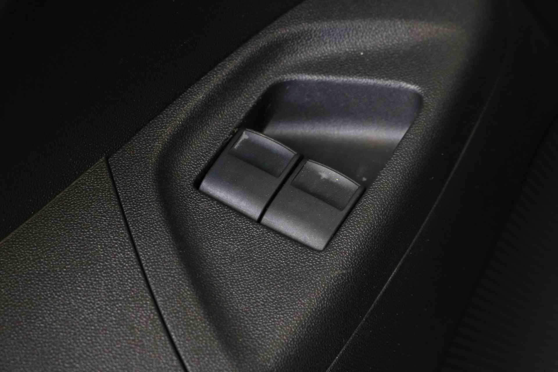 Citroën C1 1.0 VTi 72PK Feel | Airco | Bluetooth |  Lederen stuurwiel | lederen versnellingspook | Centrale vergrendeling | - 17/36
