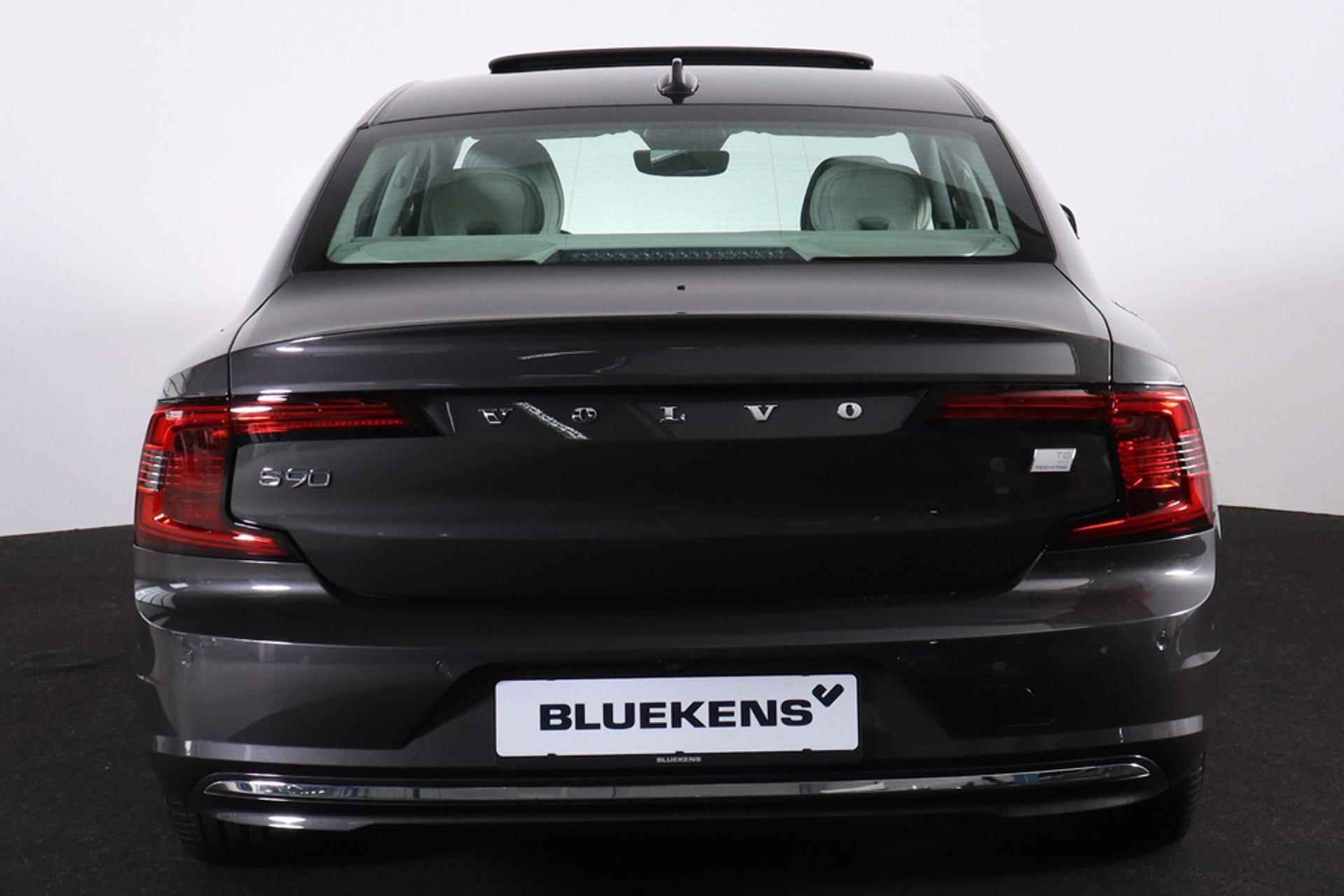 Volvo S90 T8 AWD Ultimate Bright - LONG RANGE - Luchtvering - Schuif/kanteldak - IntelliSafe Assist & Surround - 360° Camera - Harman/Kardon audio - Verwarmde voorstoelen, stuur & achterbank - Parkeersensoren voor & achter - Elektr. bedienb. voorstoelen met geheugen - Head up display - 20' LMV - 4/28