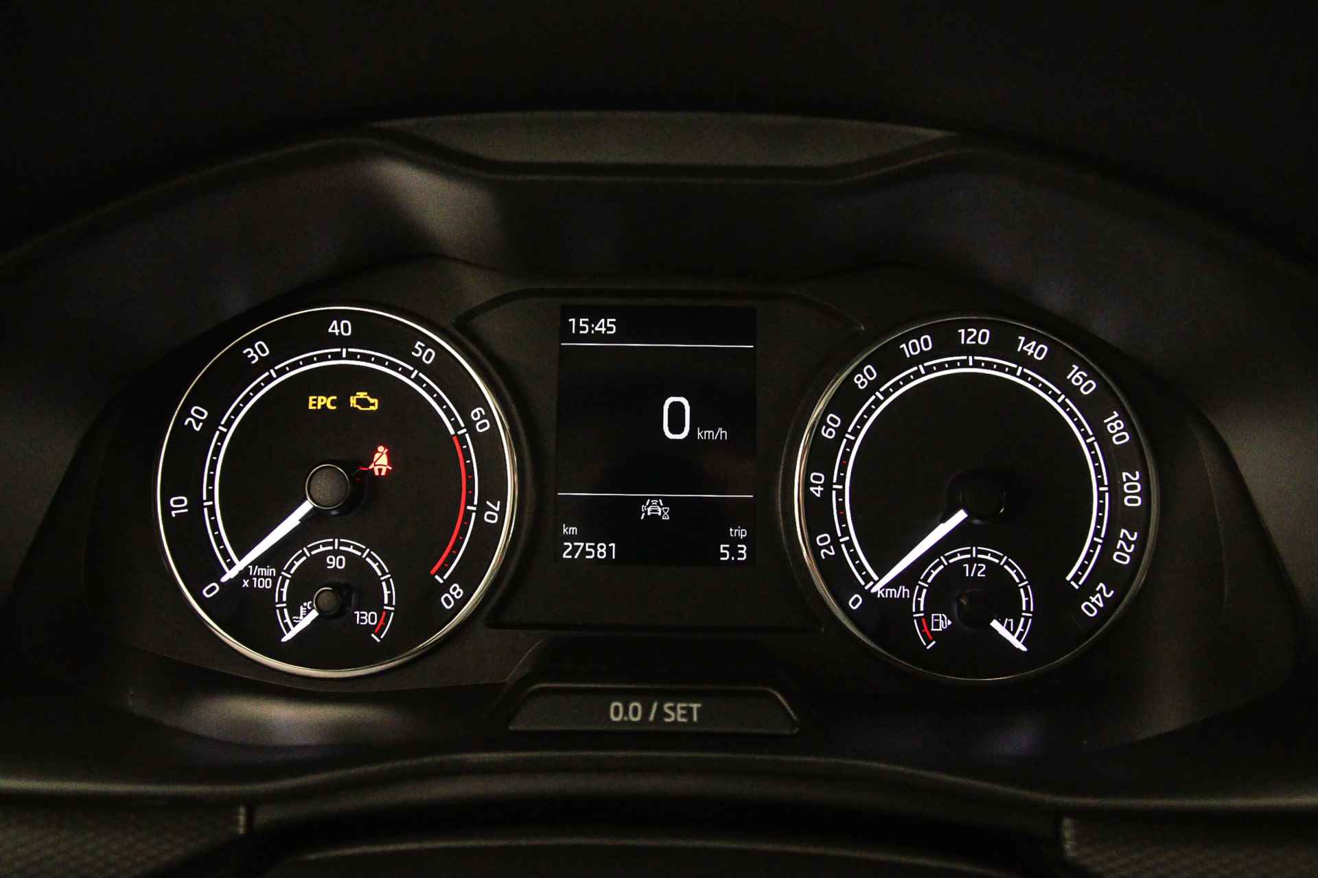 Škoda Kamiq Ambition 1.0 TSI 110pk Cruise control, Airco, DAB, Radio, LED verlichting, Parkeersensor achter, App connect - 11/37