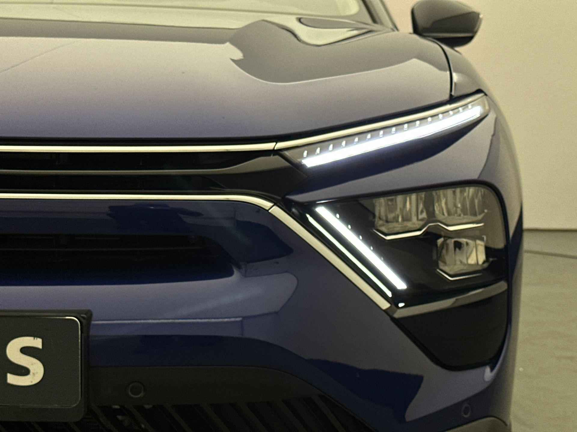 Citroen C5 X Shine 1.6 Plug-in Hybrid 225pk Automaat | Uit voorraad leverbaar | Navigatie | Schuif/-kanteldak | Achteruitrijcamera | Lederen stoel elektrisch verstelbaar+verwarmd+geheugen | Keyless | Adaptieve Cruise Control | Handsfree Achterklep | Full Led koplampen | Parkeersensoren v+a | Dodehoeksensor | Apple Carplay / Android Auto | Donker getint glas | 19" lichtmetalen velgen | - 31/35